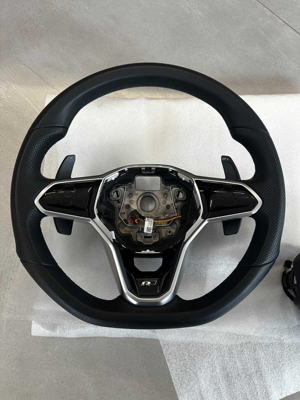 VW TOUCH SPORT LENKRAD LEDER HEIZBAR R GROSSE PADDELS 5H0419089CK Fast Neu Test - Obrázek 4