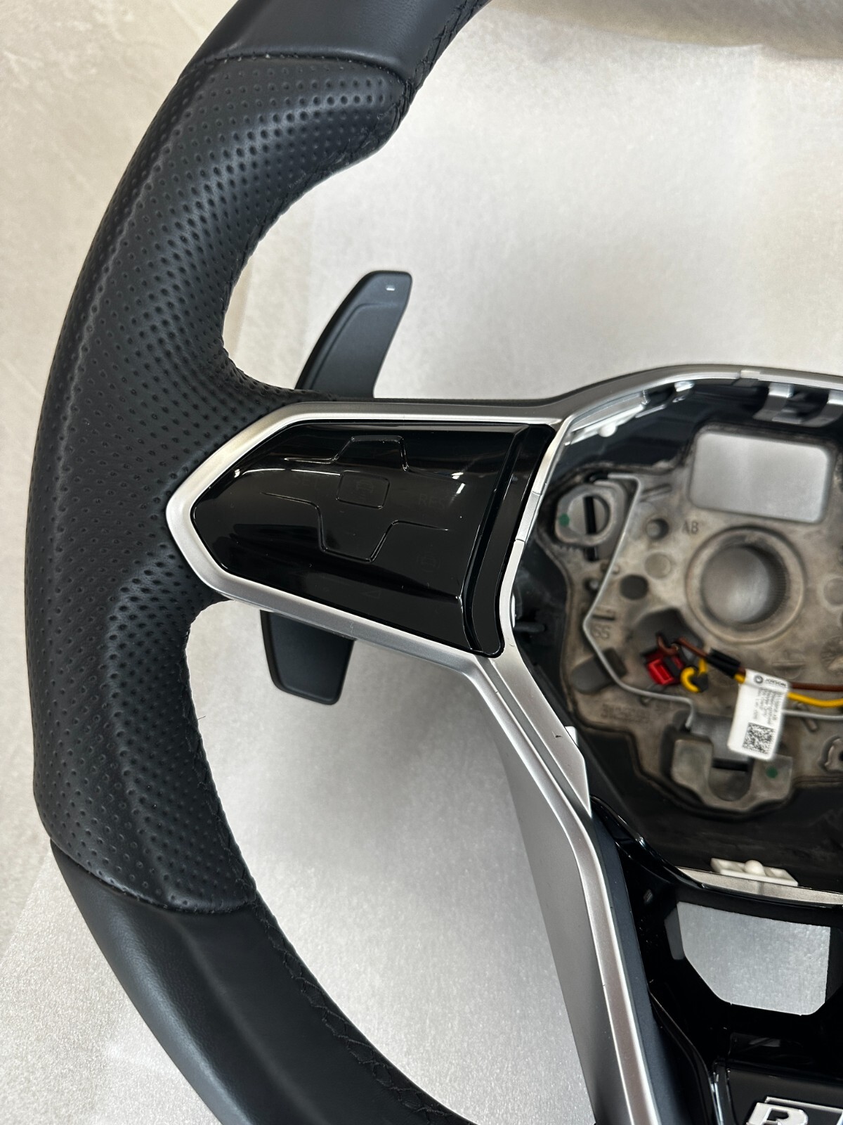 VW TOUCH SPORT LENKRAD LEDER HEIZBAR R GROSSE PADDELS 5H0419089CK Fast Neu Test - Obrázek 5