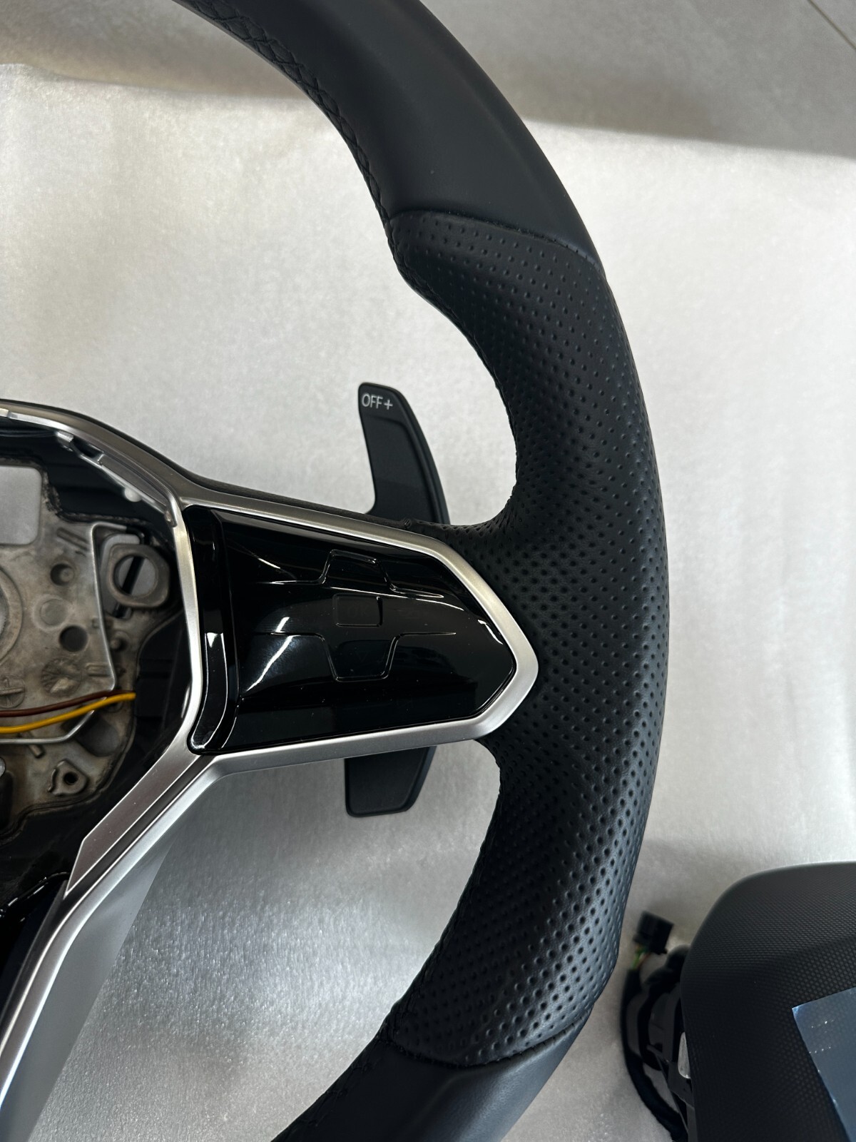 VW TOUCH SPORT LENKRAD LEDER HEIZBAR R GROSSE PADDELS 5H0419089CK Fast Neu Test - Obrázek 6