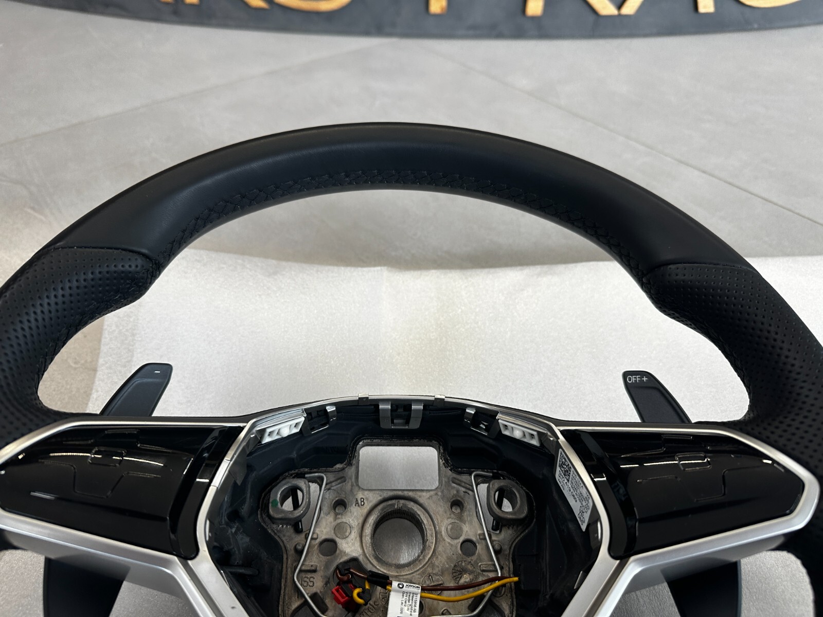 VW TOUCH SPORT LENKRAD LEDER HEIZBAR R GROSSE PADDELS 5H0419089CK Fast Neu Test - Obrázek 8