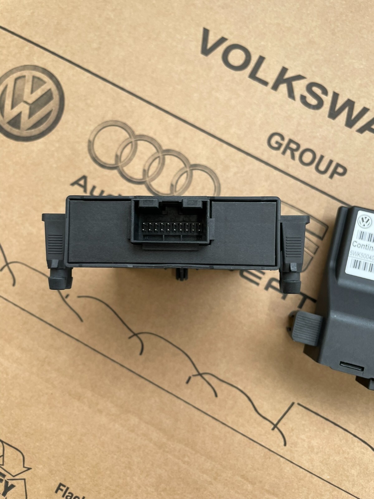 7P6907540B VW TOUAREG INTERFACE CANBUS INFOTAINMENT GATEWAY 7P6907540B ORIG. NEU - Obrázek 11