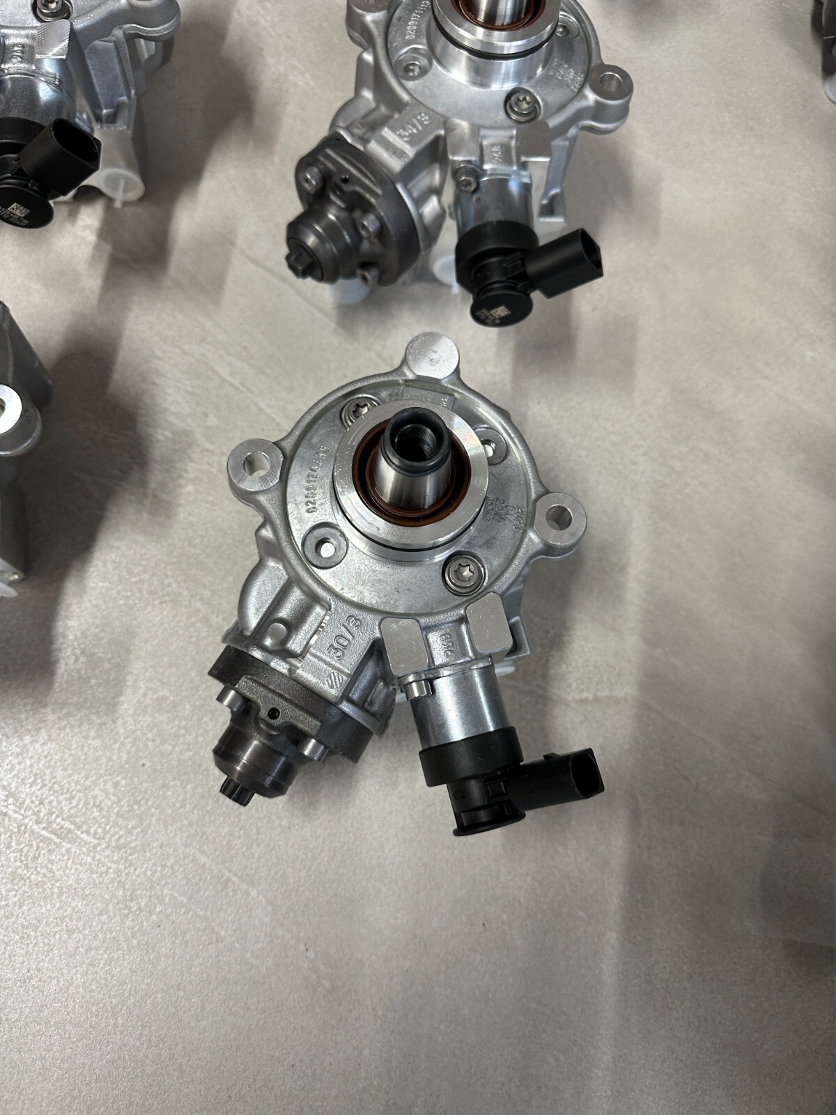 A6540708401 MERCEDES BENZ HOCHDRUCK DIESELPUMPE A6540708401 ORIG. MERCEDES NEU ! - Obrázek 7