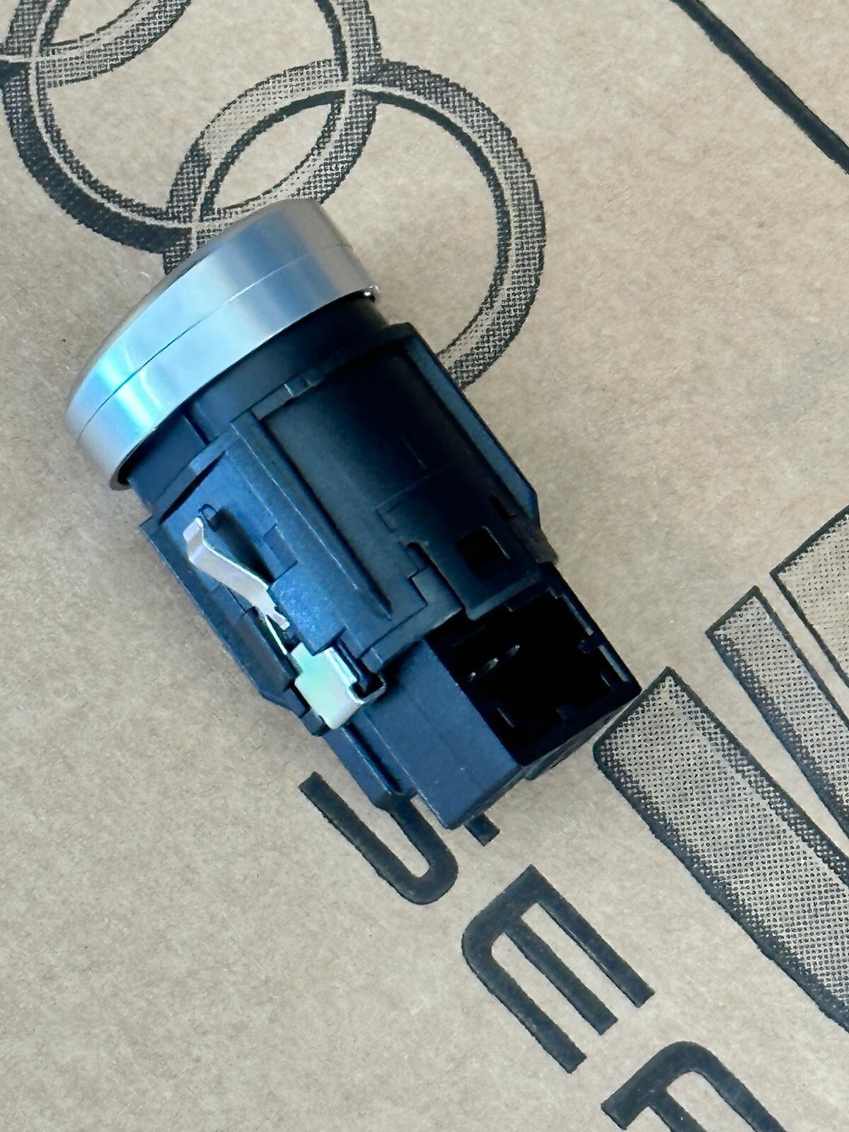 AUDI A4 A5 Q5 START KNOPF START STOP MOTORSTART KNOPF 8K0905217A ORIG.FAST NEU - Obrázek 11