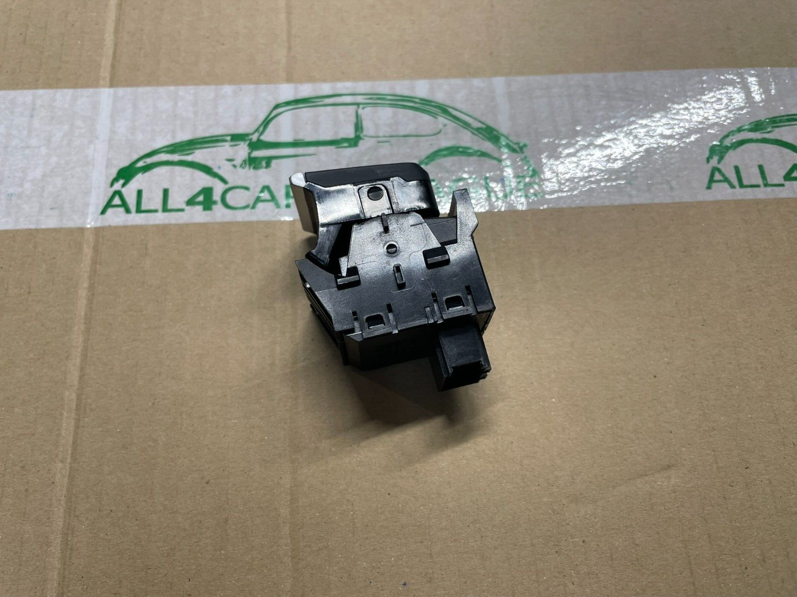 AUDI A4 A5 Q7 SCHALTER FÜR ELEKTROMECHANISCHE FESTSTELLBREMSE 4M1927225A NEU - Obrázek 15