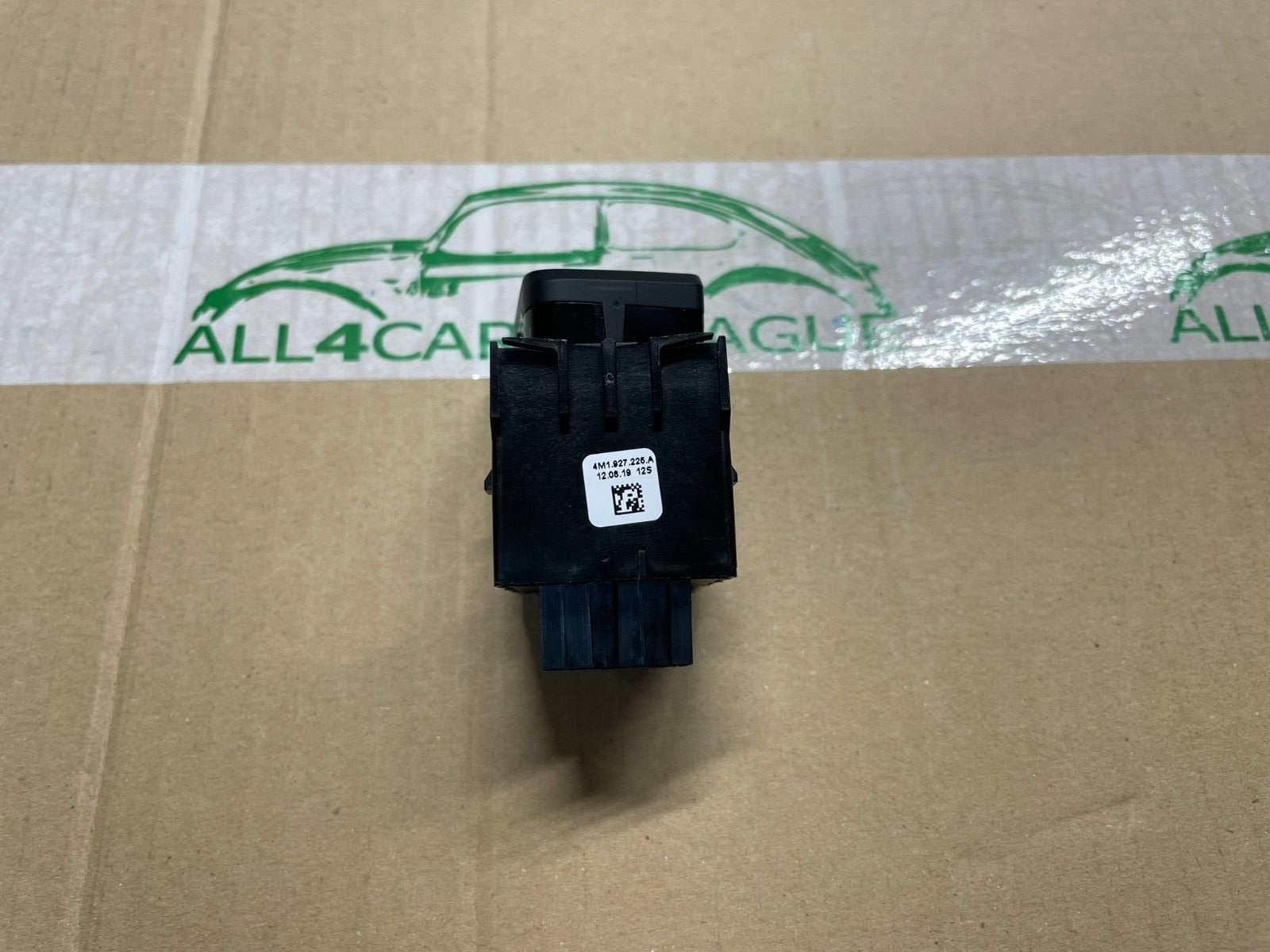 AUDI A4 A5 Q7 SCHALTER FÜR ELEKTROMECHANISCHE FESTSTELLBREMSE 4M1927225A NEU - Obrázek 16