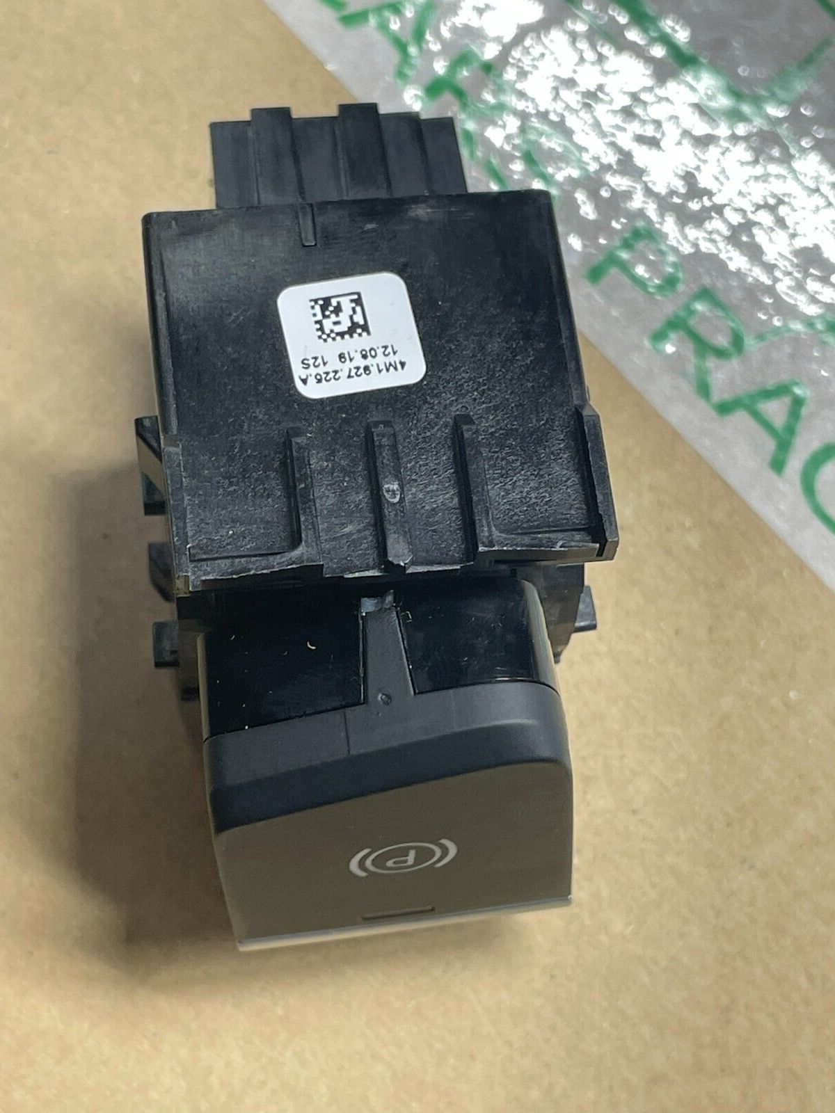 AUDI A4 A5 Q7 SCHALTER FÜR ELEKTROMECHANISCHE FESTSTELLBREMSE 4M1927225A NEU - Obrázek 20