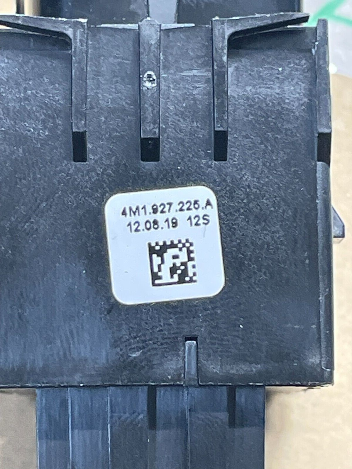 AUDI A4 A5 Q7 SCHALTER FÜR ELEKTROMECHANISCHE FESTSTELLBREMSE 4M1927225A NEU - Obrázek 4