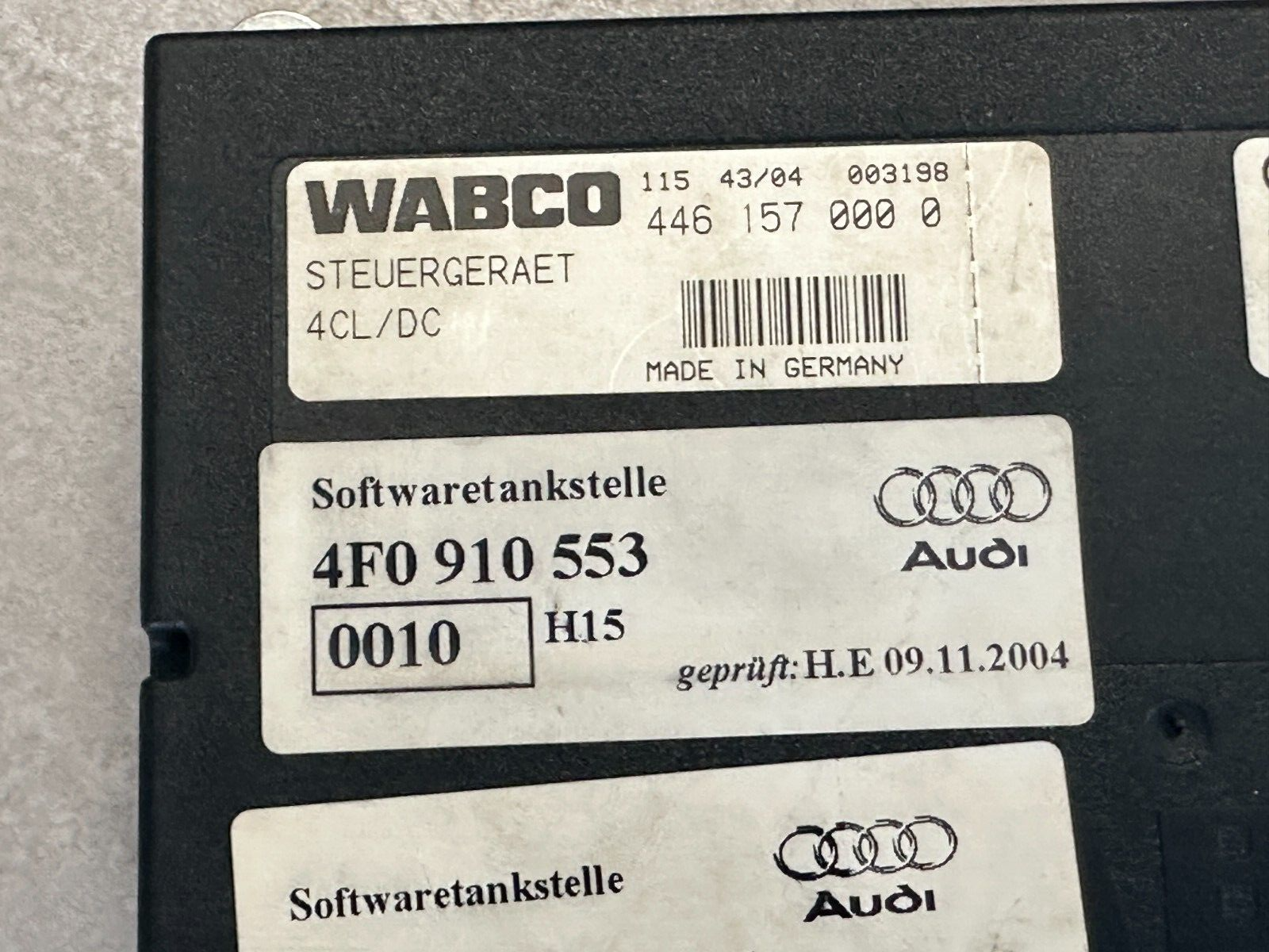 AUDI A6 FAHRWERKSTEUERGERÄT FÜR NIVEAUREGELUNG 4F0910553 FAST NEU DEMONT V TEST. - Obrázek 3