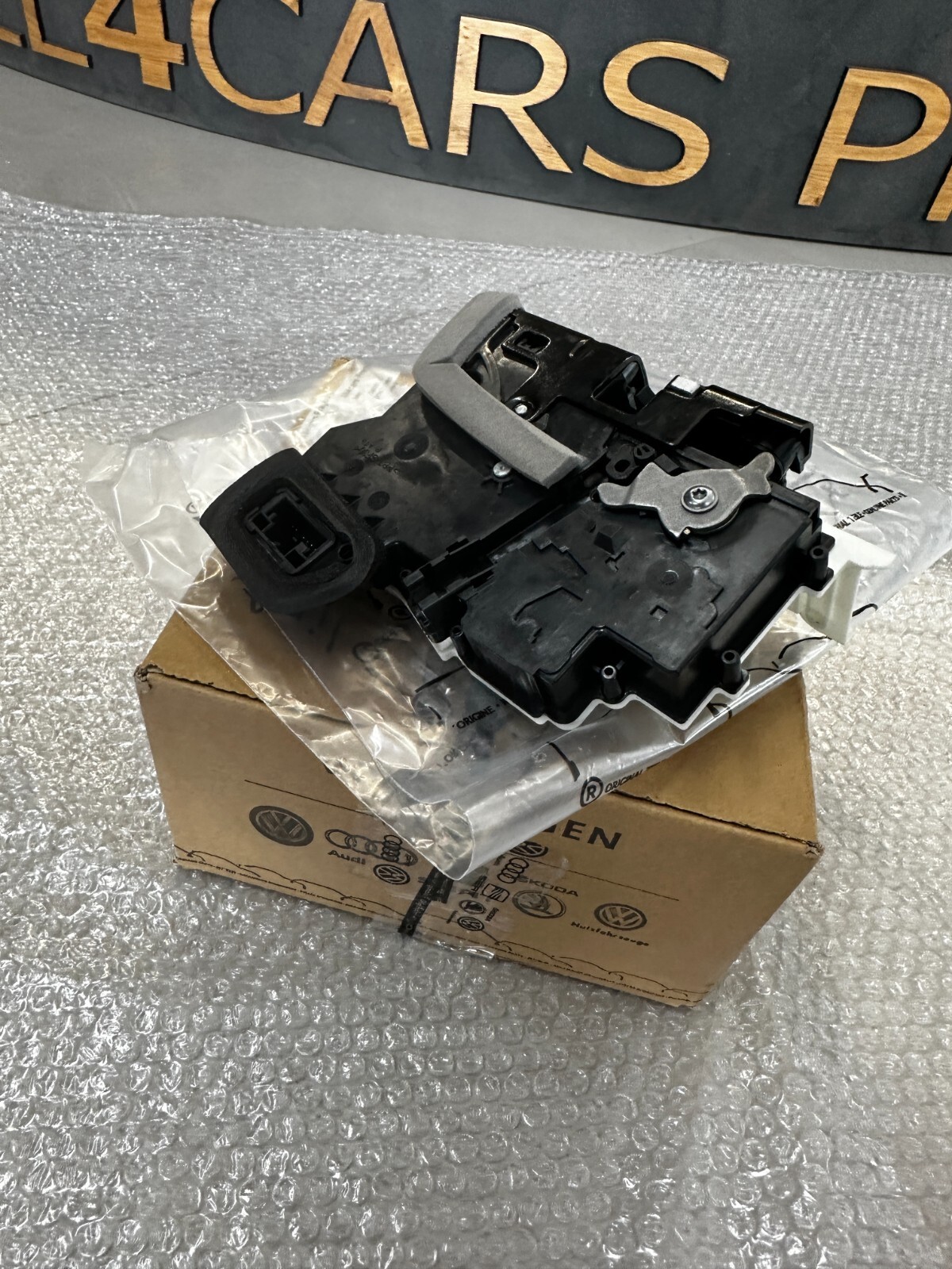 AUDI A6 RS6 A7 S7 Q8 E-TRON TÜRSCHLOSS RECHTS HINTEN 4K1837016H ORIG.NEU!!