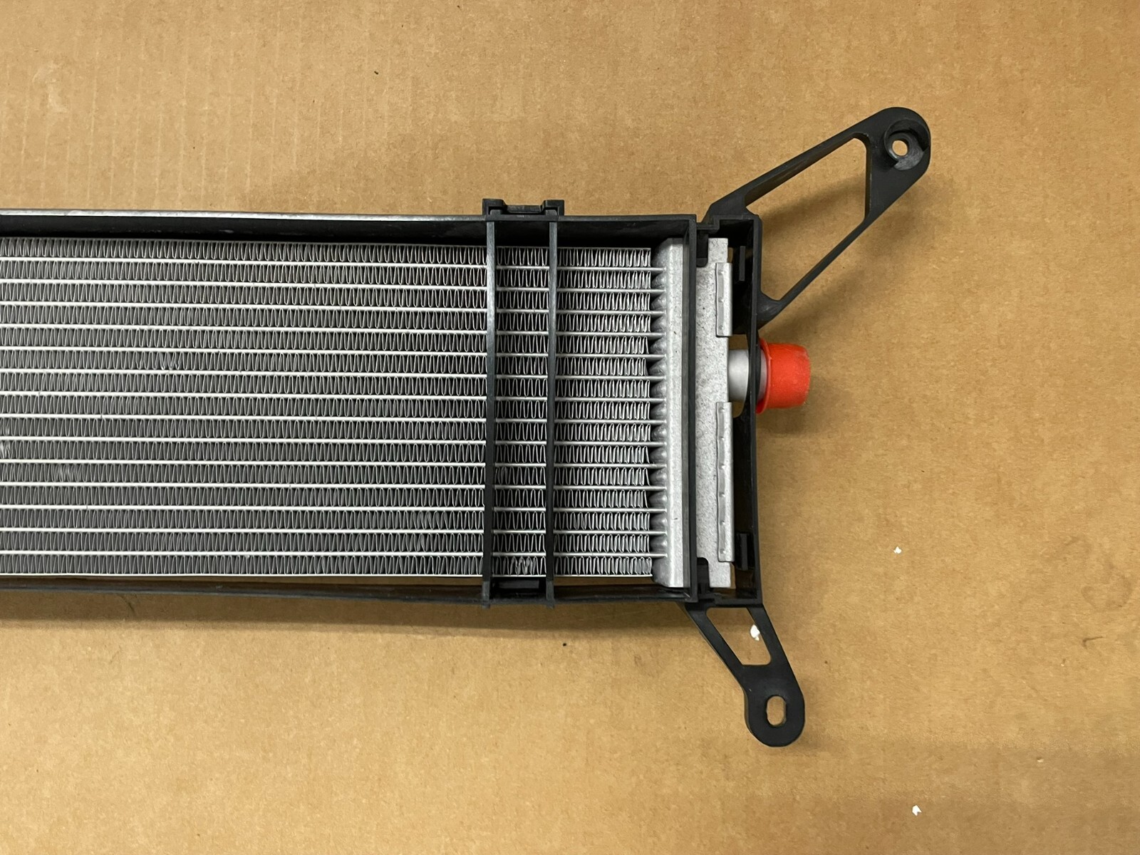 AUDI A6, VW TOUAREG 3.0 BEN ZUSATZKÜHLER FÜR KÜHLMITTEL 7P0121212A ORIG FAST NEU - Obrázek 7