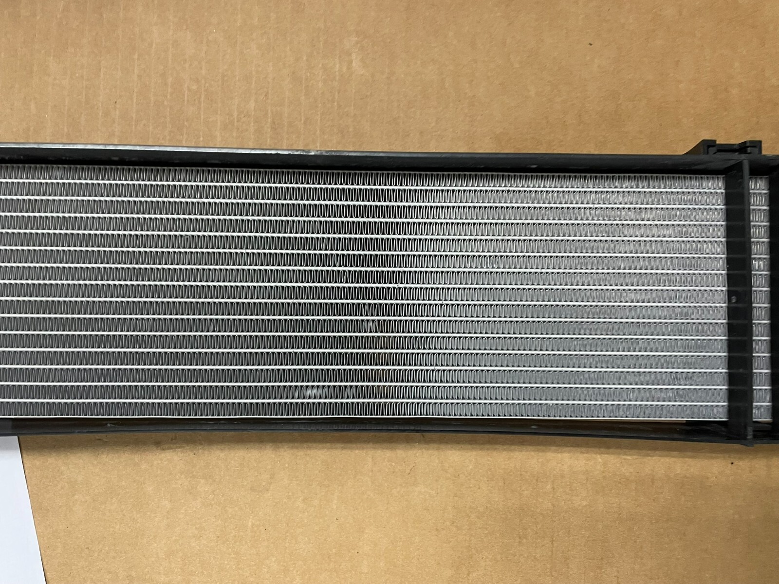 AUDI A6, VW TOUAREG 3.0 BEN ZUSATZKÜHLER FÜR KÜHLMITTEL 7P0121212A ORIG FAST NEU - Obrázek 8