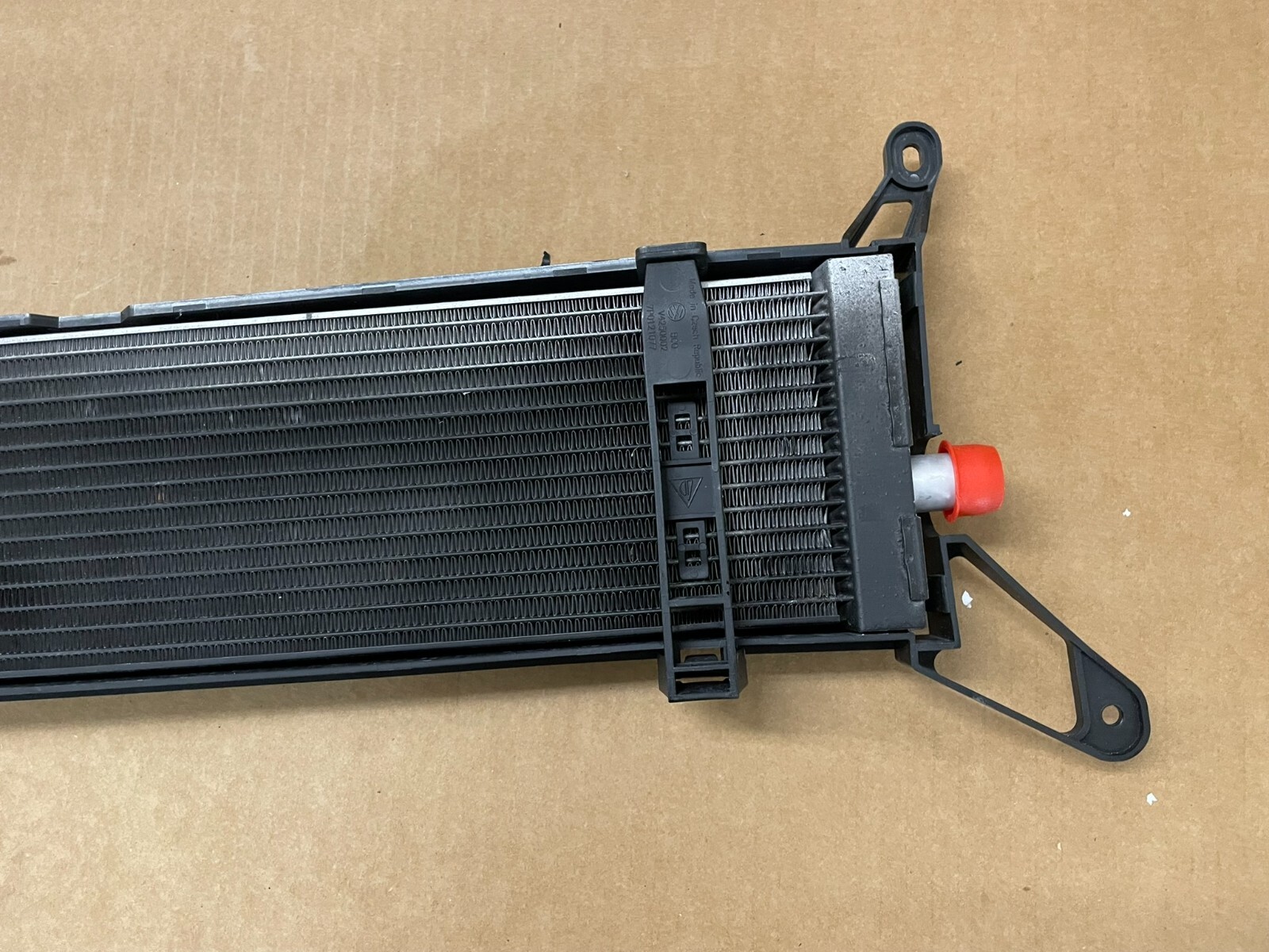 AUDI A6, VW TOUAREG 3.0 BEN ZUSATZKÜHLER FÜR KÜHLMITTEL 7P0121212A ORIG FAST NEU - Obrázek 10