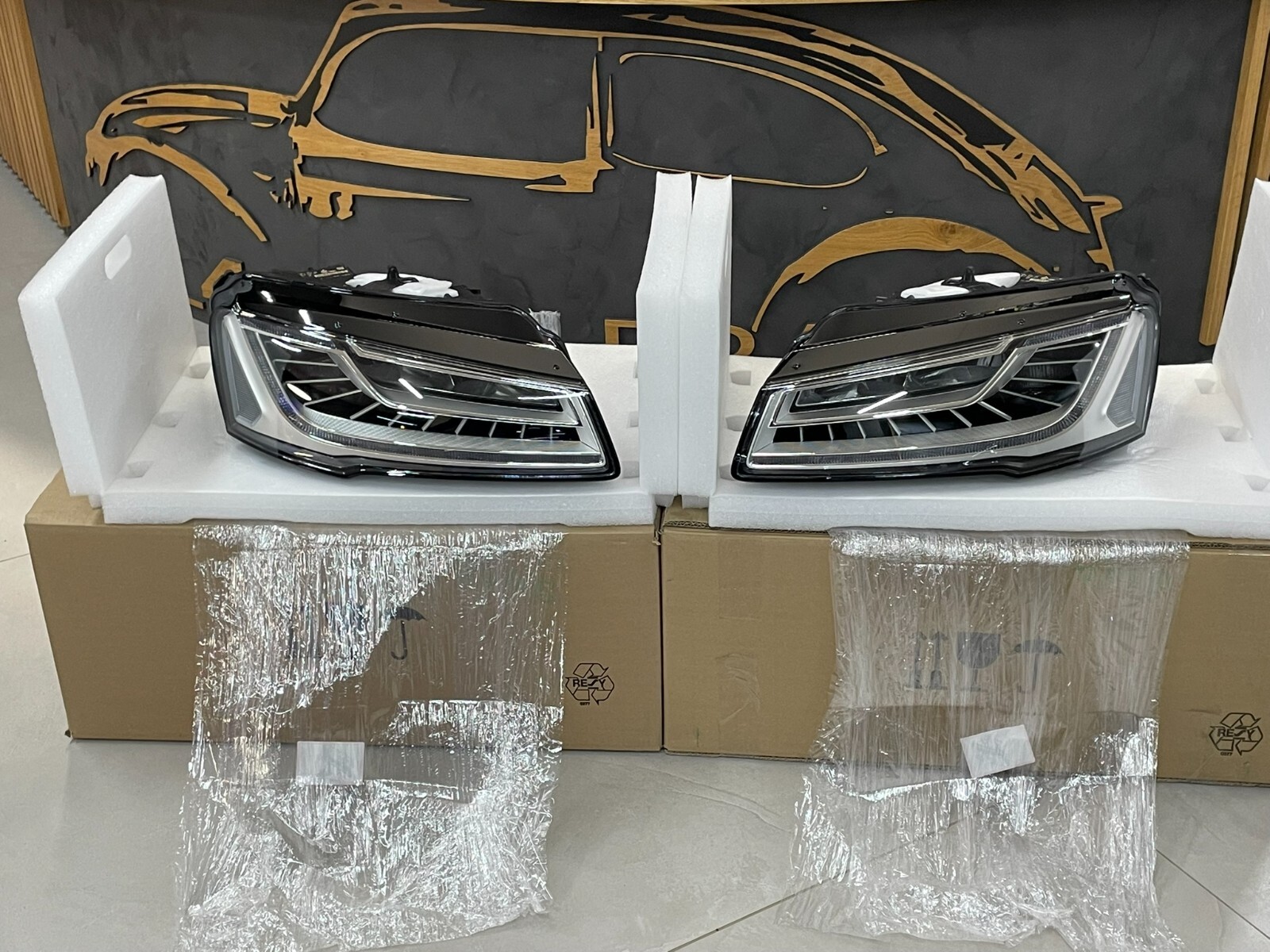 AUDI A8 4H D4 FACELIFT SCHEINWERFER LED SATZ 4H0941773B - 4H0941774B ORIG.NEU