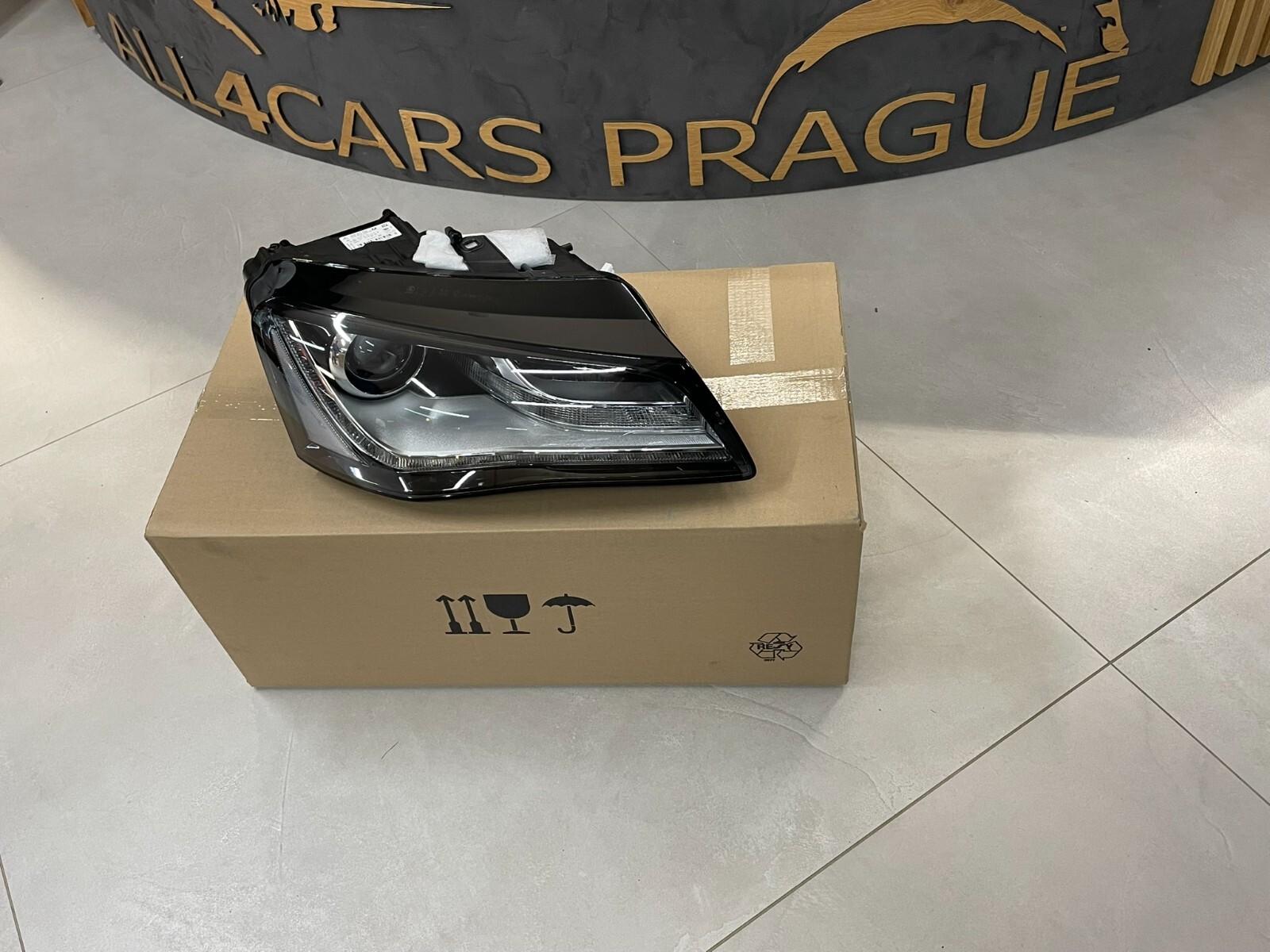 AUDI A8 D4 FRONTSCHEINWERFER BI-XENON RECHTS 4H0941030M = 4H0941030BM ORIG. NEU - Obrázek 9