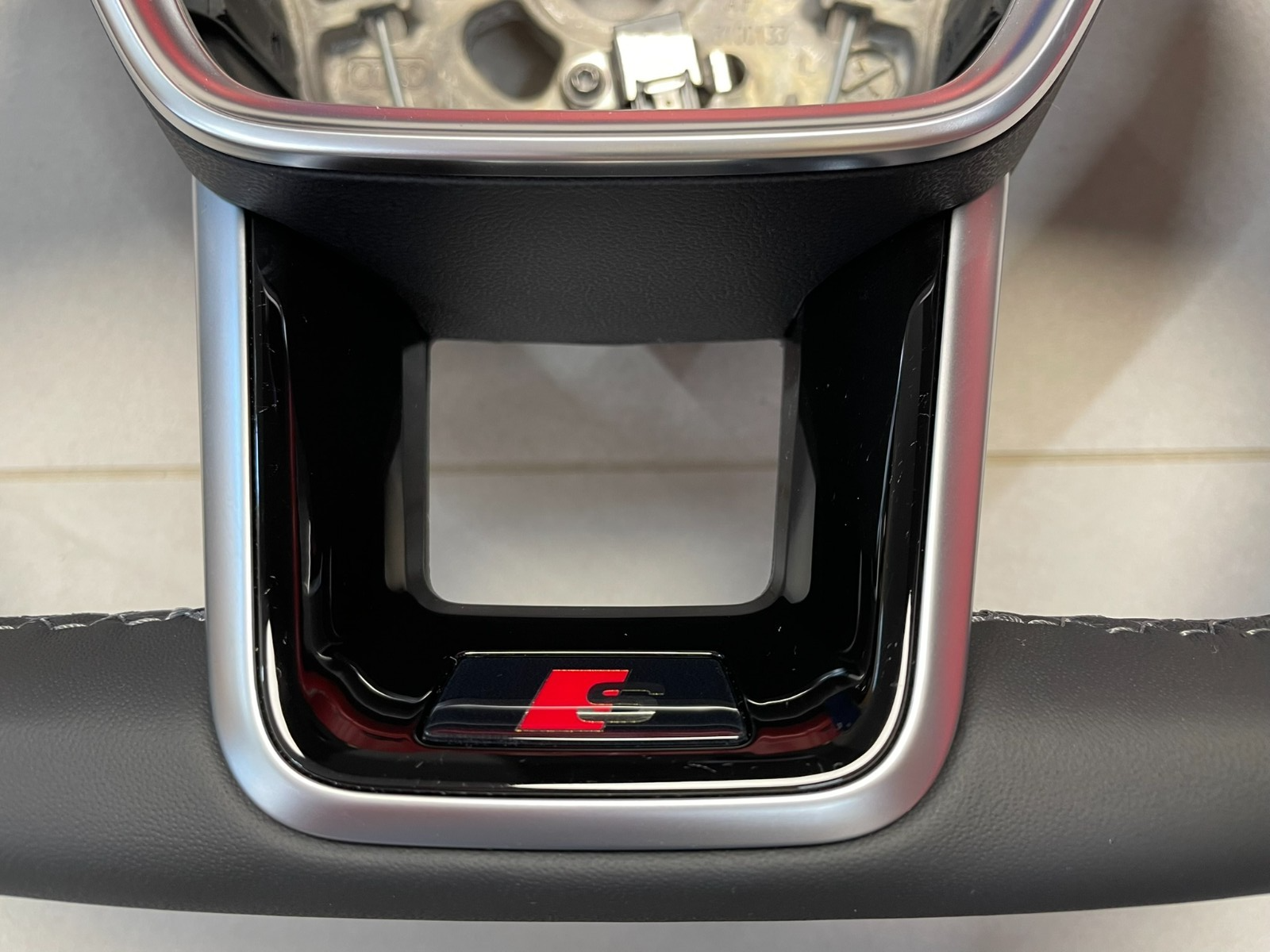 AUDI E-TRON AUDI SPORT LENKRAD S LEDER GELOCHT ABGEFLACHT 4K0419091BE ORIG.NEU - Obrázek 11