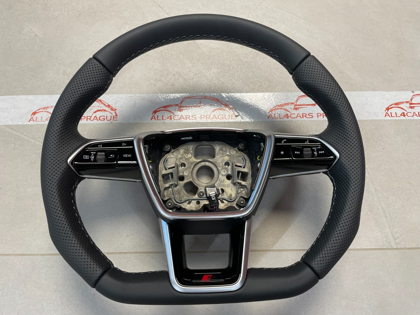 AUDI E-TRON AUDI SPORT LENKRAD S LEDER GELOCHT ABGEFLACHT 4K0419091BE ORIG.NEU - Obrázek 24