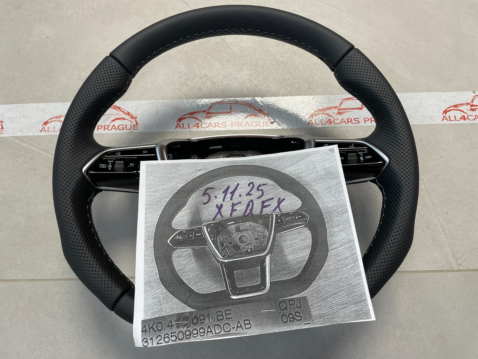 AUDI E-TRON AUDI SPORT LENKRAD S LEDER GELOCHT ABGEFLACHT 4K0419091BE ORIG.NEU - Obrázek 25