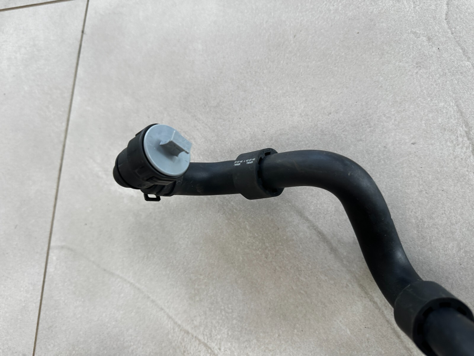AUDI ENTLÜFTUNGSSCHLAUCH 7L0906243F 4M4201999C 4M0201369B Fast Neu Dem Test Car - Obrázek 12