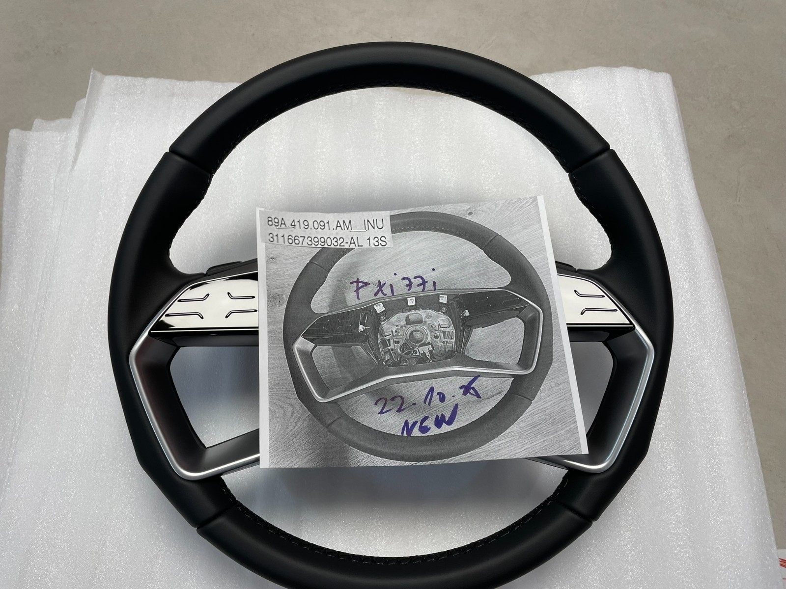 AUDI Q4 E-TRON LENKRAD BEHEIZT LEDER MIT PADELS 89A419091AM ORIG. AUDI NEU!!! - Obrázek 17