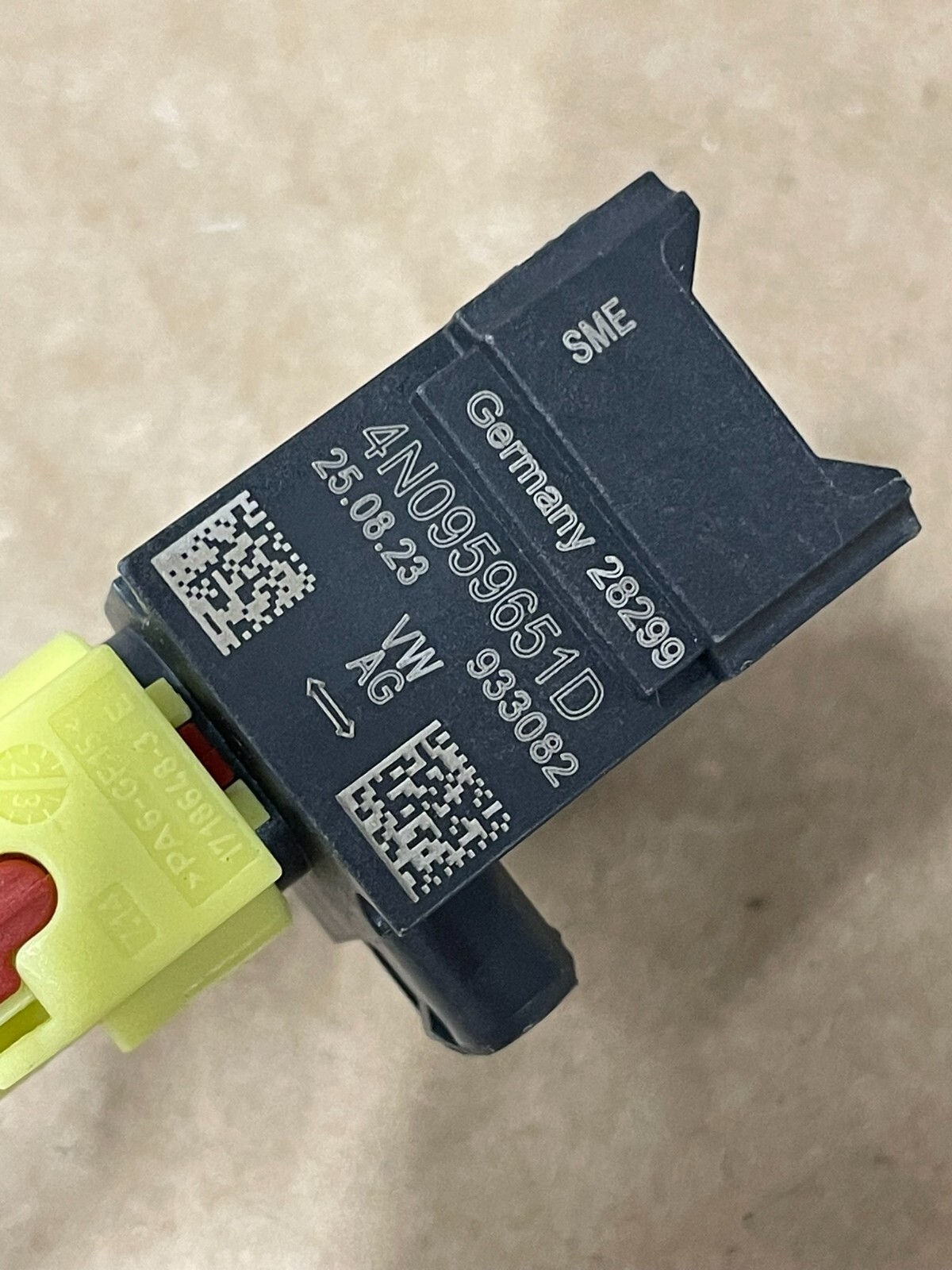 AUDI Q8/RSQ8 CRASHSENSOR AIRBAG 4N0959651D+KABEL FÜR STOSSSTANGE VORN 4M8971677A - Obrázek 4