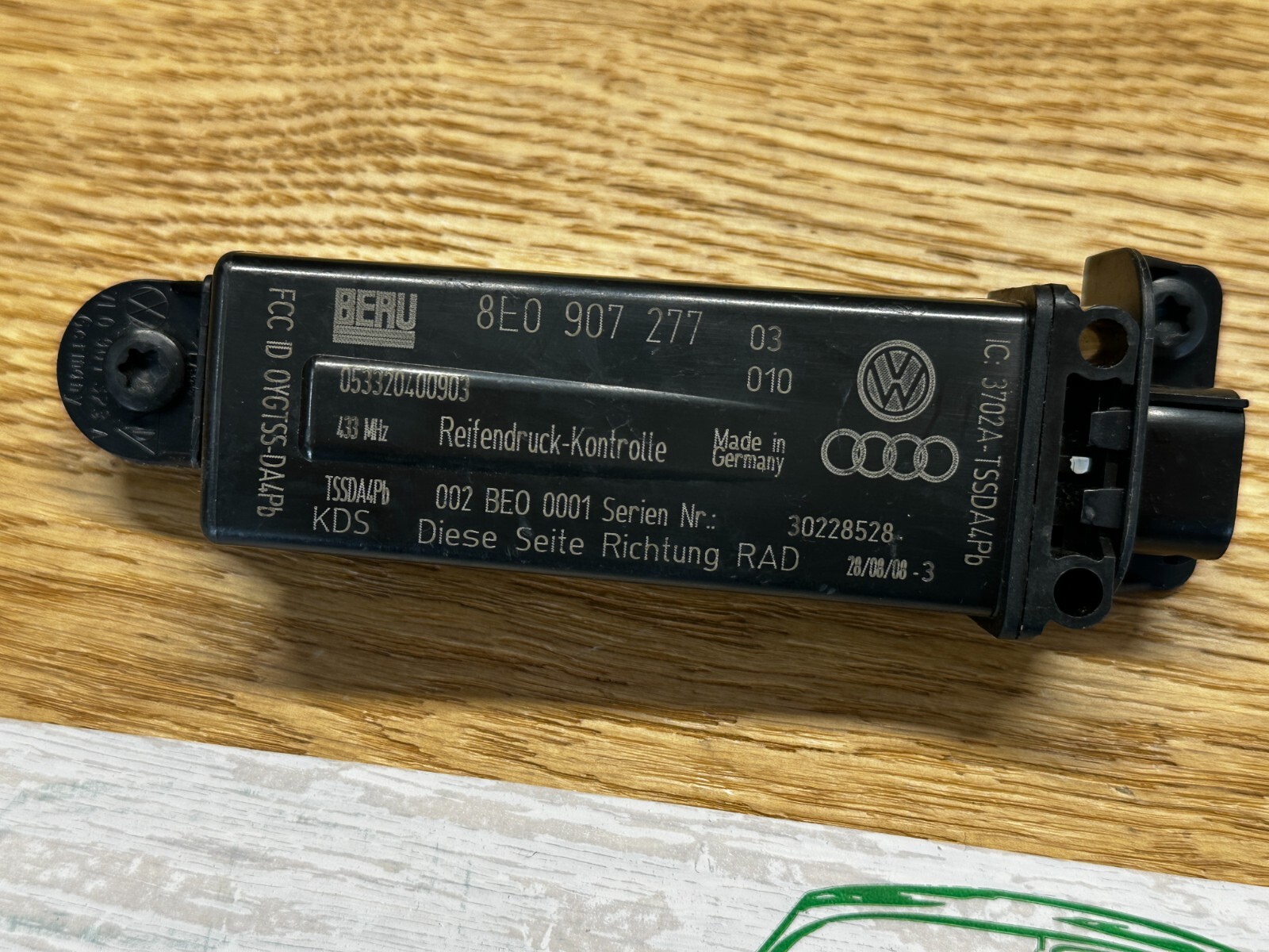 AUDI VW BENTLEY ANTENNE REIFENDRUCKKONTROLLE 8E0907277 Fast Neu dem vom Test Car