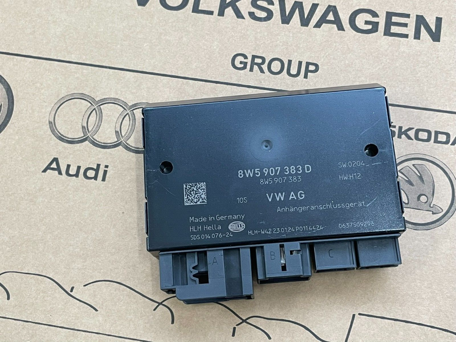 AUDI VW STEUERGERÄT FÜR ANHÄNGERERKENNUNG 8W5907383D ORIG.NEU!!!