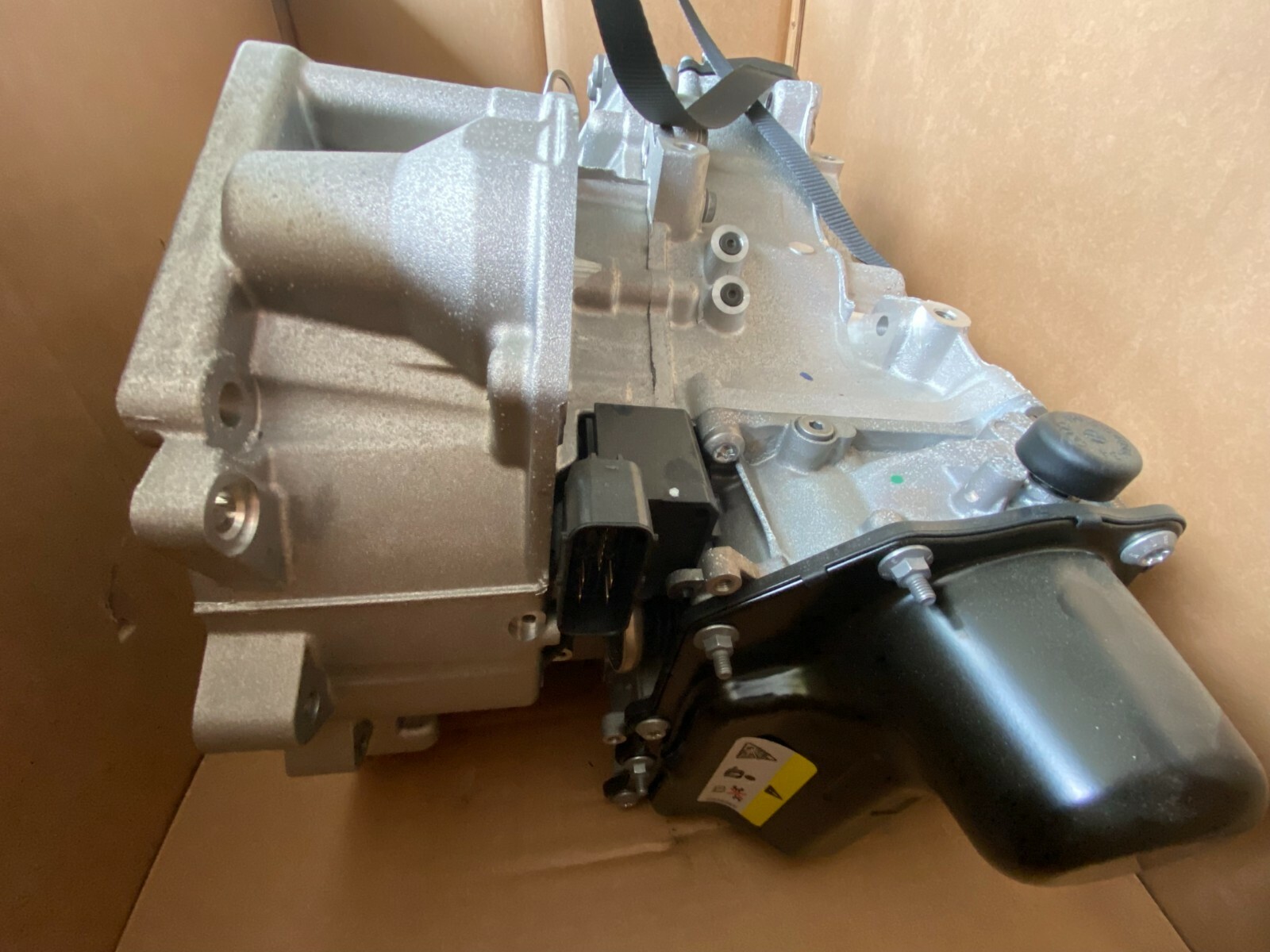 DSG AUTOMATIC GETRIEBE UAG AUDI A1,Q2,A3 ORIG. NEU - Obrázek 9