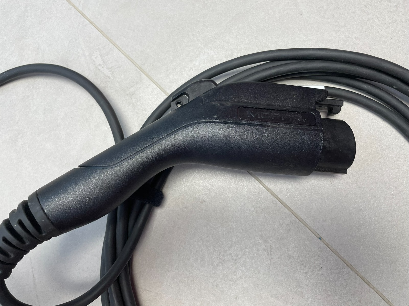 JEEP EV / PHEV ELECTRIC VEHICLE CHARGING CABLE 35582708 - Obrázek 18