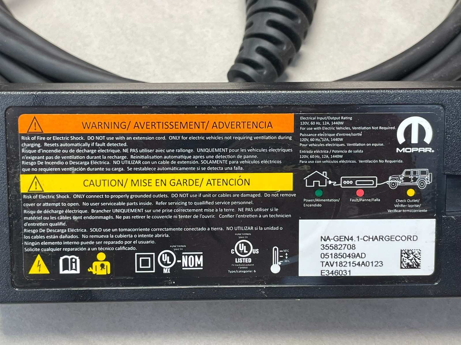 JEEP EV / PHEV ELECTRIC VEHICLE CHARGING CABLE 35582708 - Obrázek 3