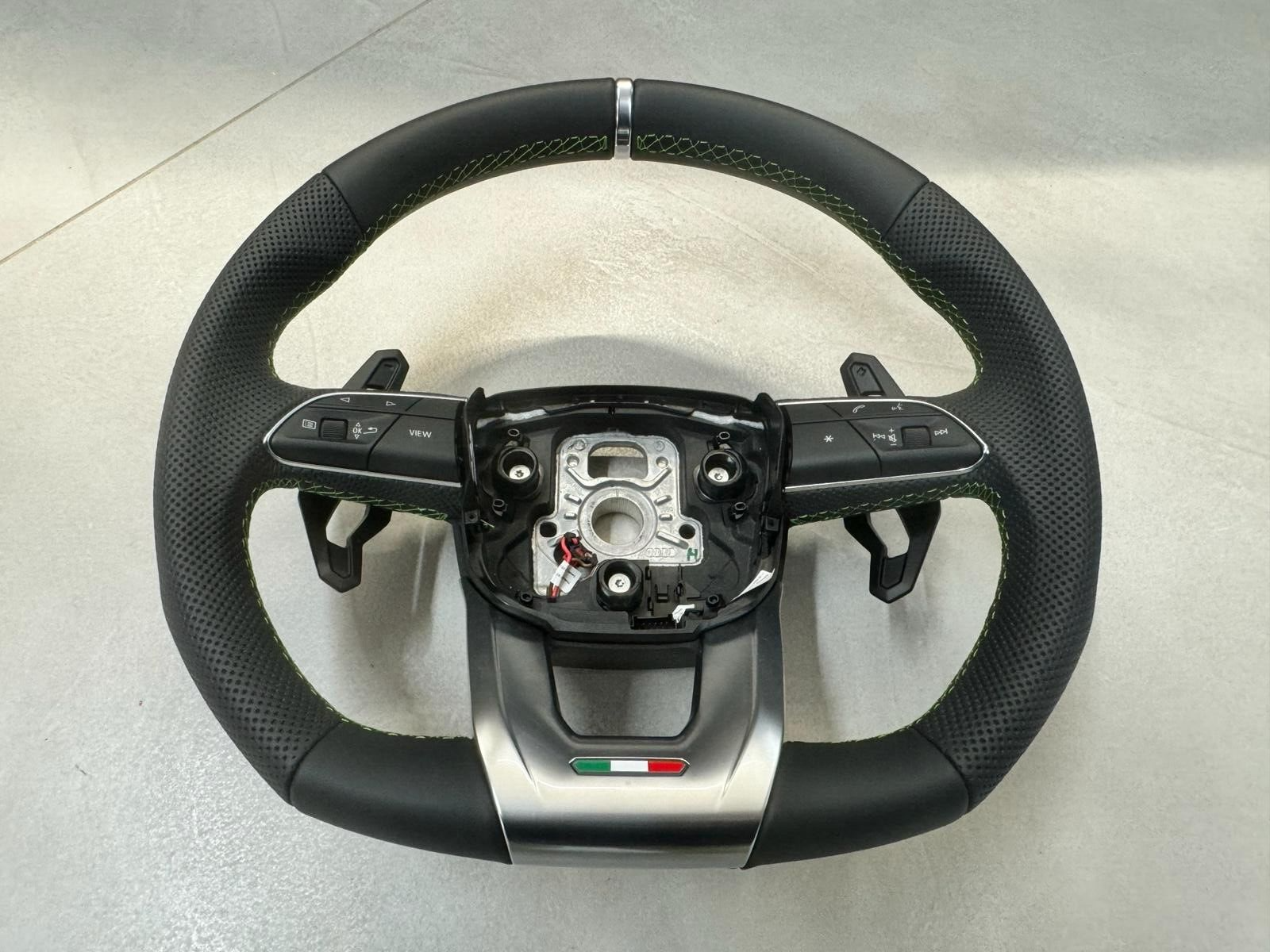 LAMBORGHINI URUS 4ML SPORT LENKRAD LEDER ABGEFLACHT GELOCHT GRÜNE NAHT BEHEIZT - Obrázek 15