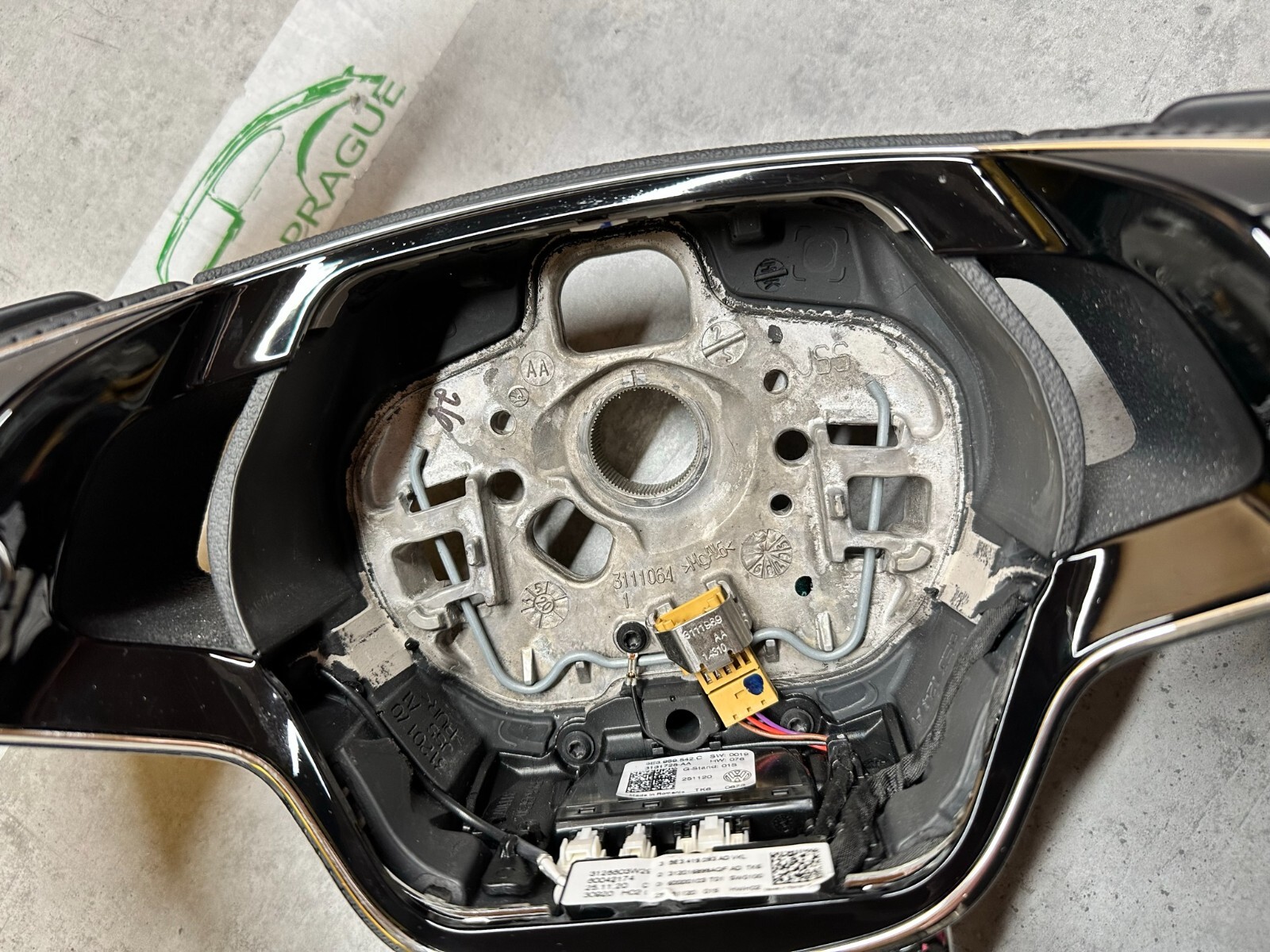 LENKRAD SKODA RS OCTAVIA IV, KODIAQ, SUPERB DSG MULTIFUNKTION LEDER 5E3419093AD - Obrázek 9