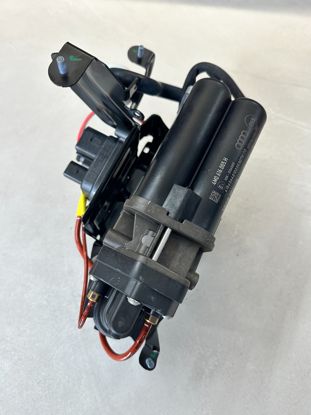 LUFTFEDERUNG KOMPRESOR LAMBORGHINI URUS 4M0616005H ORIGINAL NEU - Obrázek 7