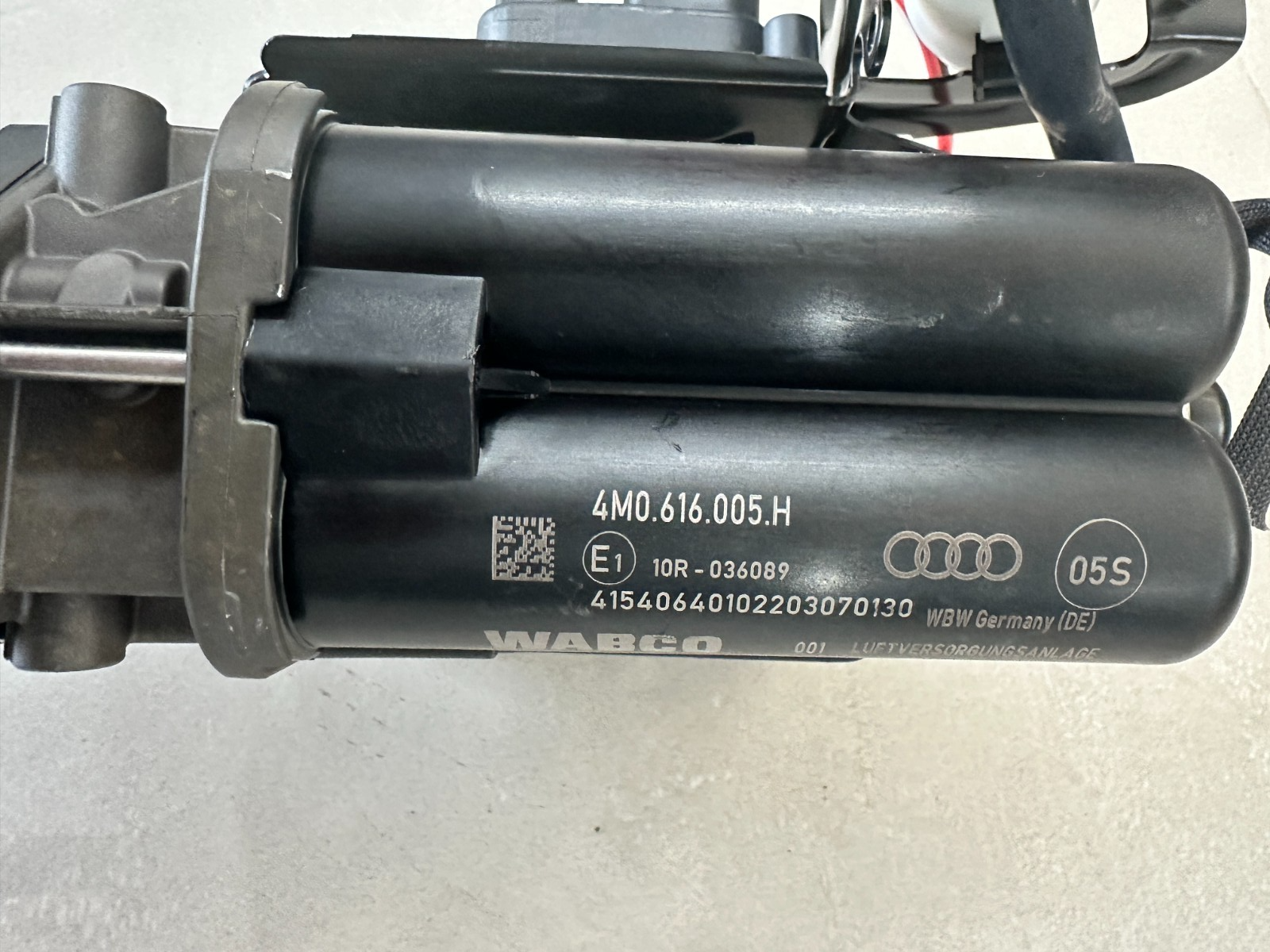 LUFTFEDERUNG KOMPRESOR LAMBORGHINI URUS 4M0616005H ORIGINAL NEU - Obrázek 8
