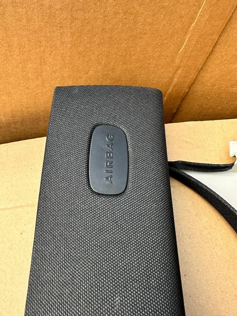 MERCEDES BENZ C W205 A +B + C PILLAR TRIM BLACK A205 69 06 101......SET - Obrázek 12