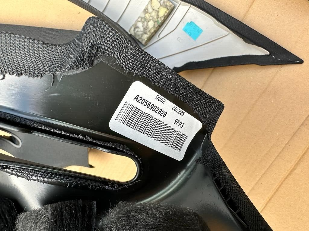 MERCEDES BENZ C W205 A +B + C PILLAR TRIM BLACK A205 69 06 101......SET - Obrázek 18