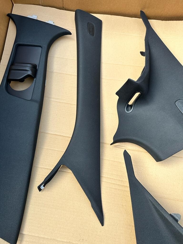 MERCEDES BENZ C W205 A +B + C PILLAR TRIM BLACK A205 69 06 101......SET - Obrázek 5