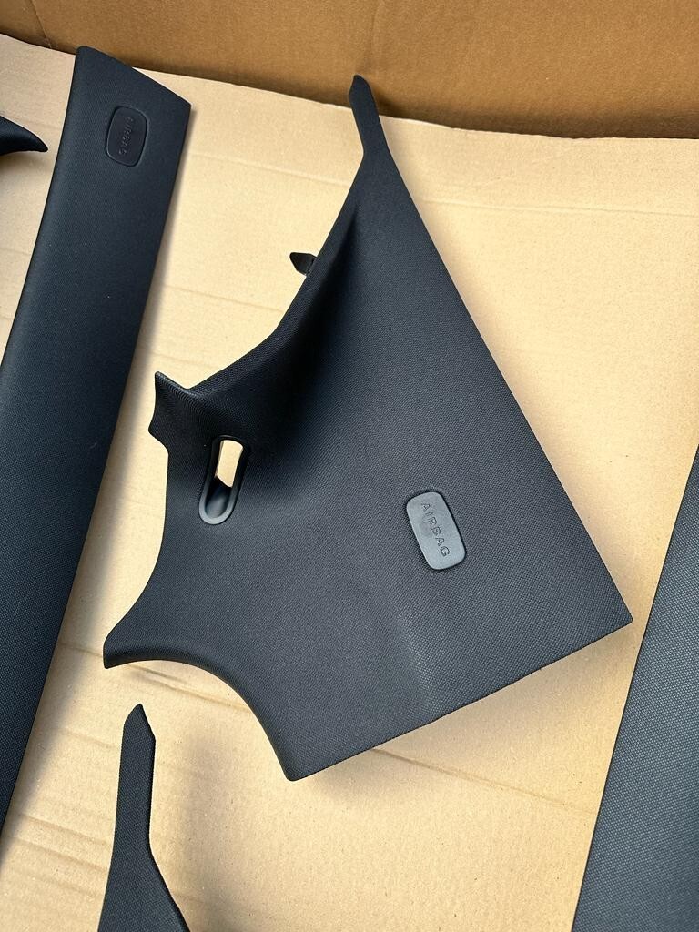 MERCEDES BENZ C W205 A +B + C PILLAR TRIM BLACK A205 69 06 101......SET - Obrázek 7