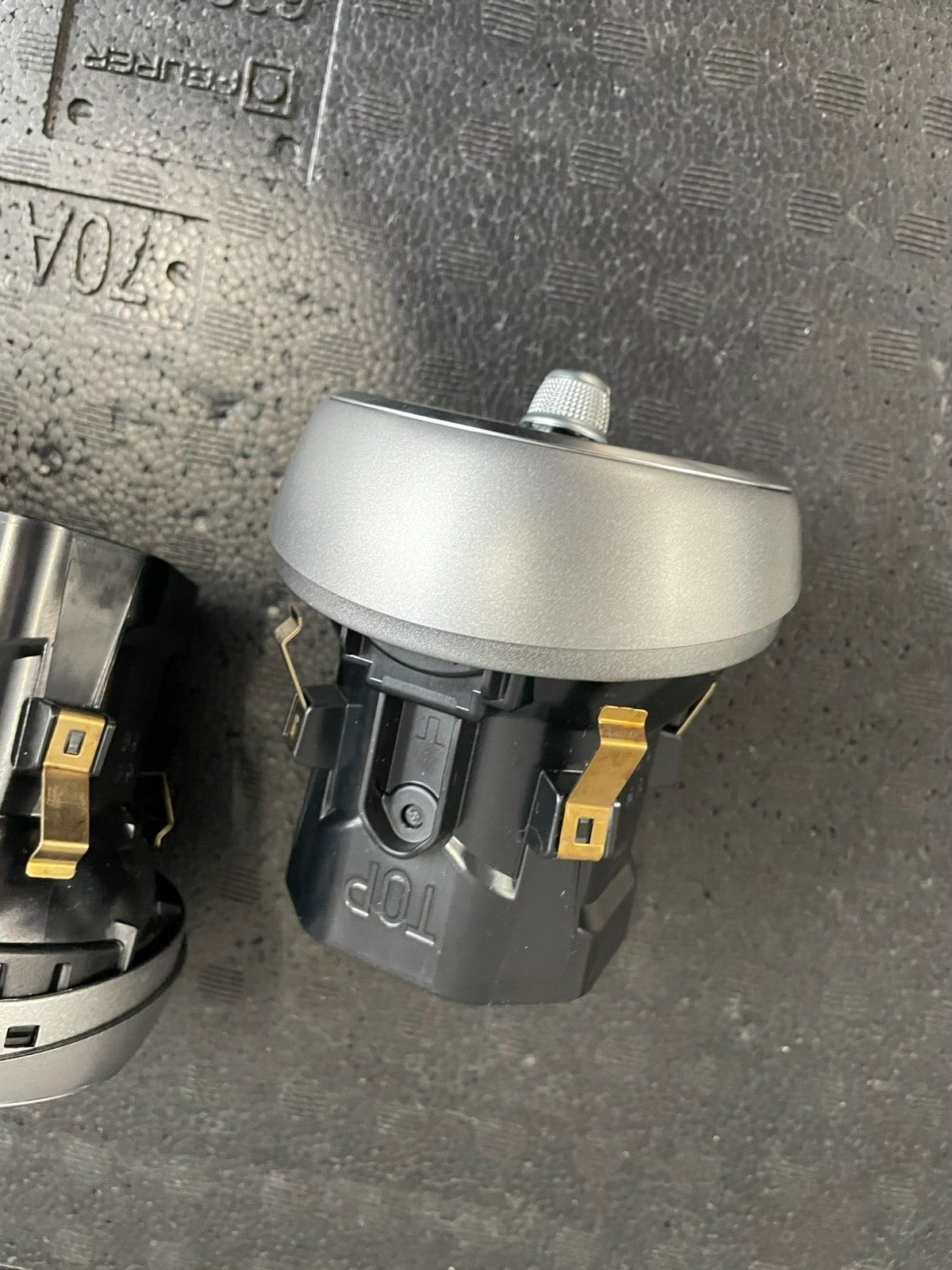 MERCEDES-BENZ C W205 ZENTRAL ARMATURENBRETT LUFTAUSSTRÖMER A2058300301 FAST NEU - Obrázek 6