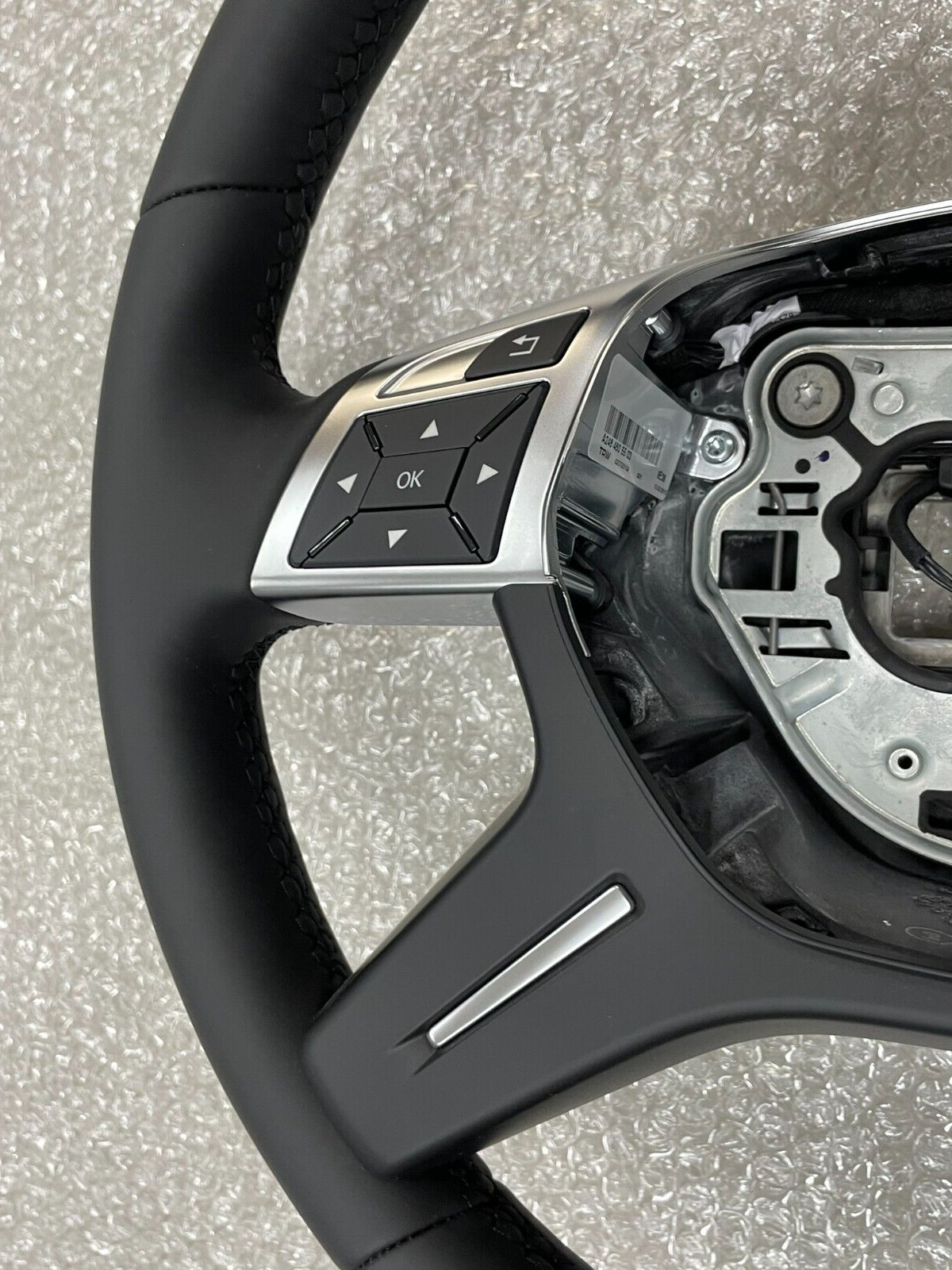 MERCEDES LEDER LENKRAD SCHWARZ SCHALTWIPPEN A2464605503 FAST NEU D V TEST WAGEN - Obrázek 12