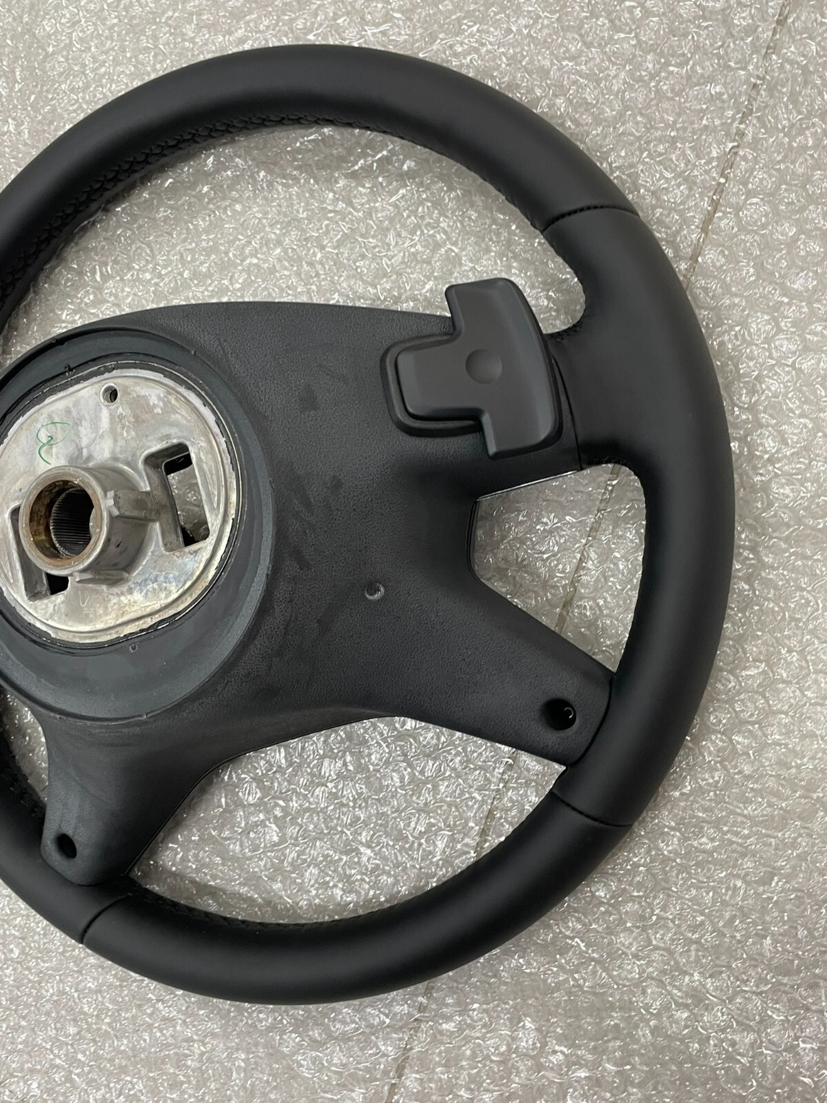 MERCEDES LEDER LENKRAD SCHWARZ SCHALTWIPPEN A2464605503 FAST NEU D V TEST WAGEN - Obrázek 22