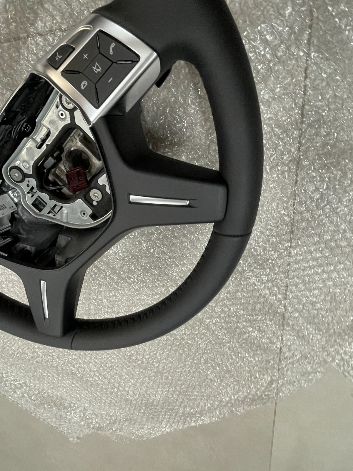 MERCEDES LEDER LENKRAD SCHWARZ SCHALTWIPPEN A2464605503 FAST NEU D V TEST WAGEN - Obrázek 10