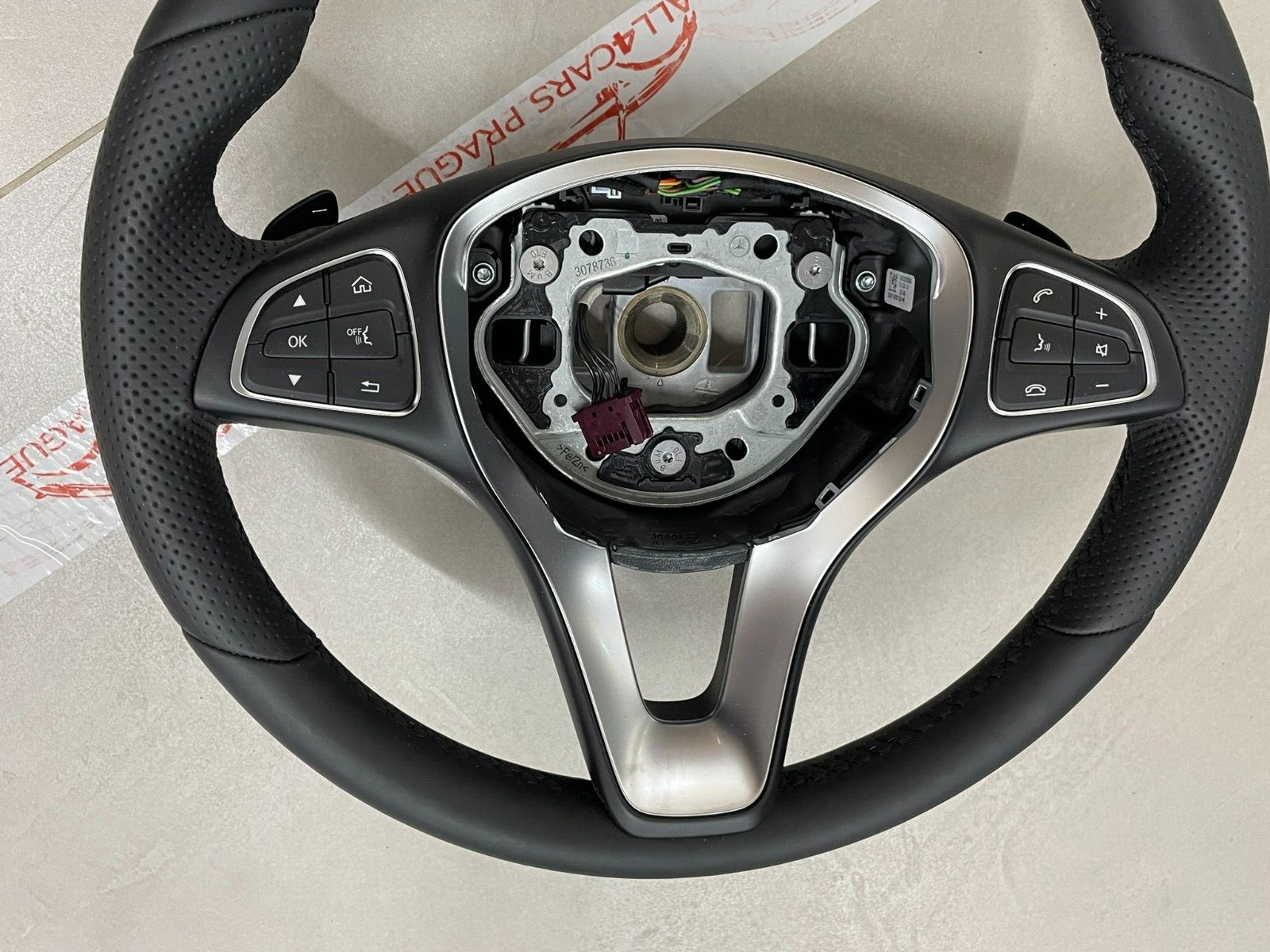 MERCEDES W 205 C 253 GLC SPORT LEDER LENKRAD MIT PADELS A0024606903 FAST NEU ... - Obrázek 14