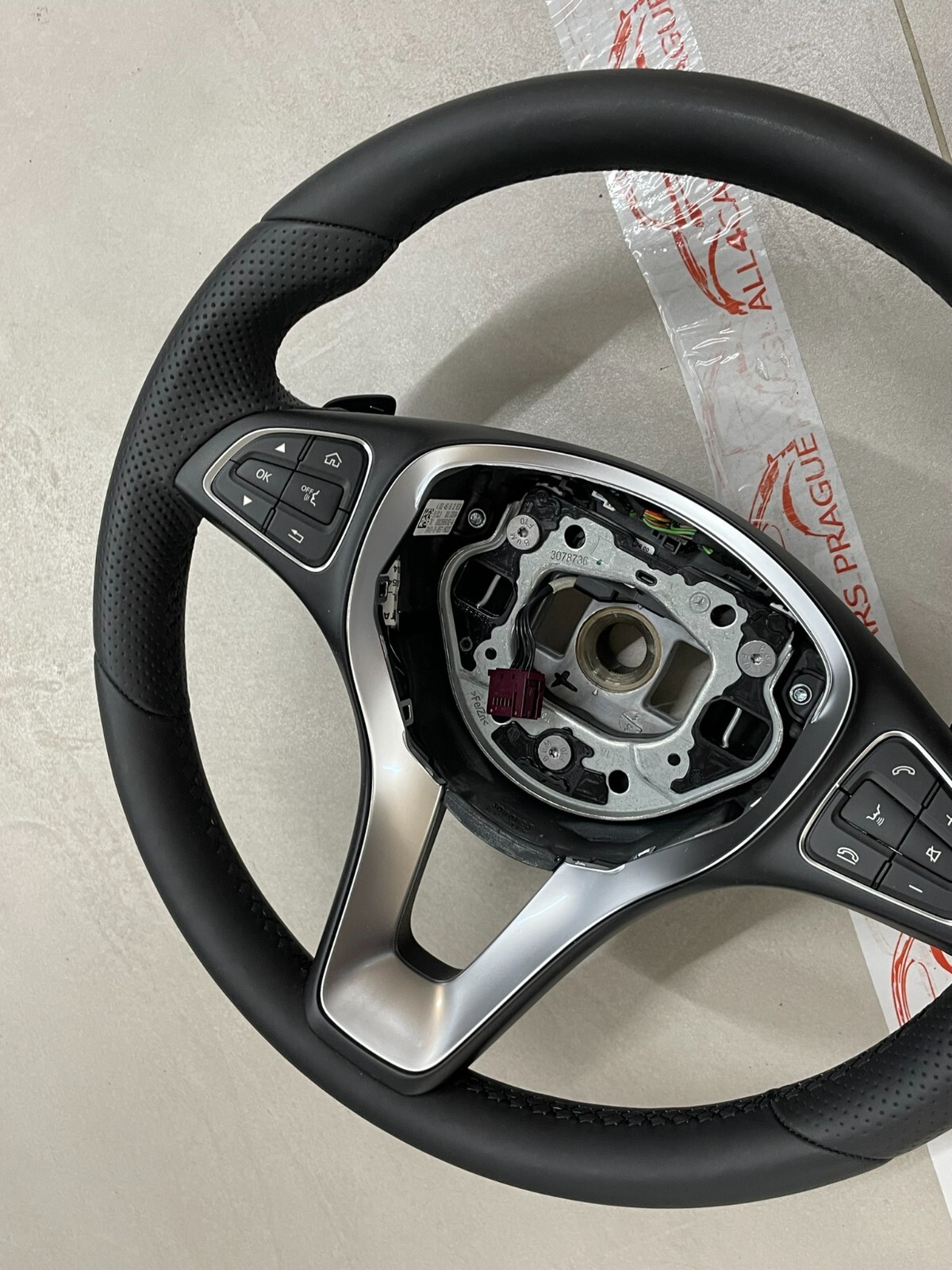 MERCEDES W 205 C 253 GLC SPORT LEDER LENKRAD MIT PADELS A0024606903 FAST NEU ... - Obrázek 15