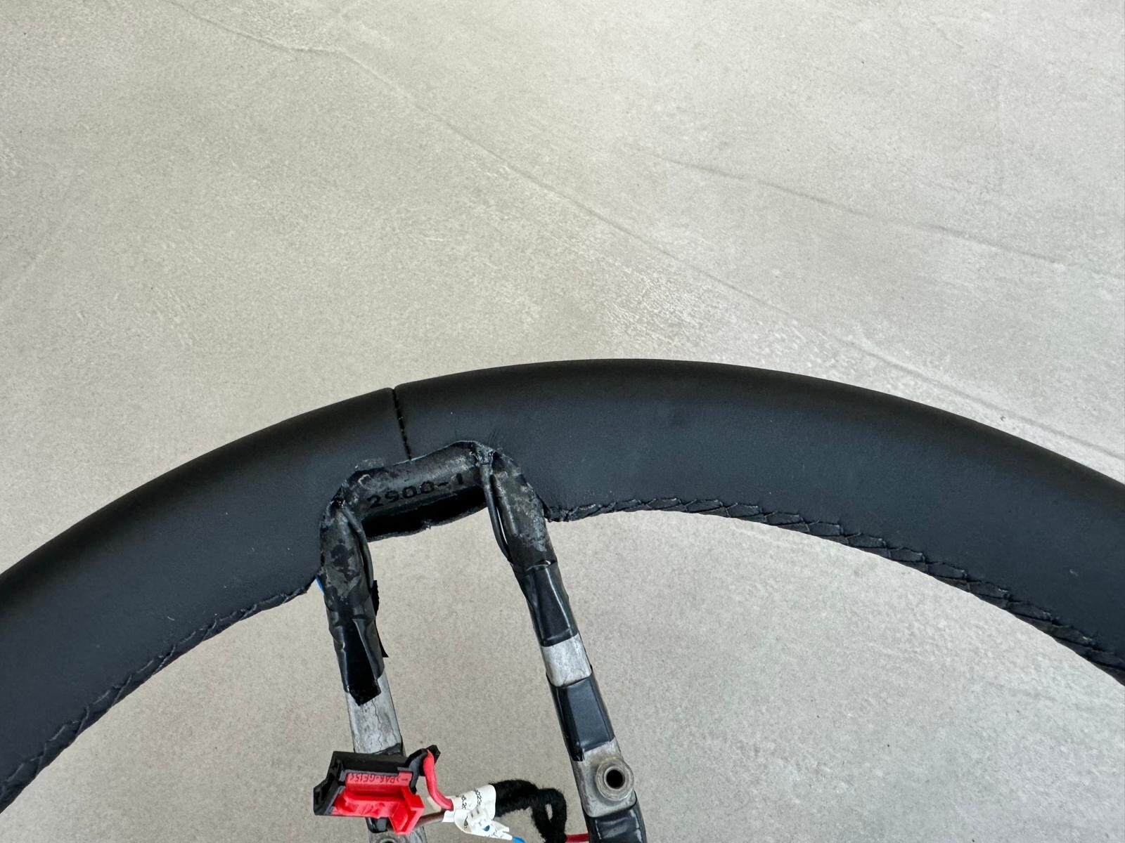 PORSCHE LEERES RAHMEN LENKRAD SPORT LEDER BEHEIZT SCHWARZ NEU - Obrázek 11