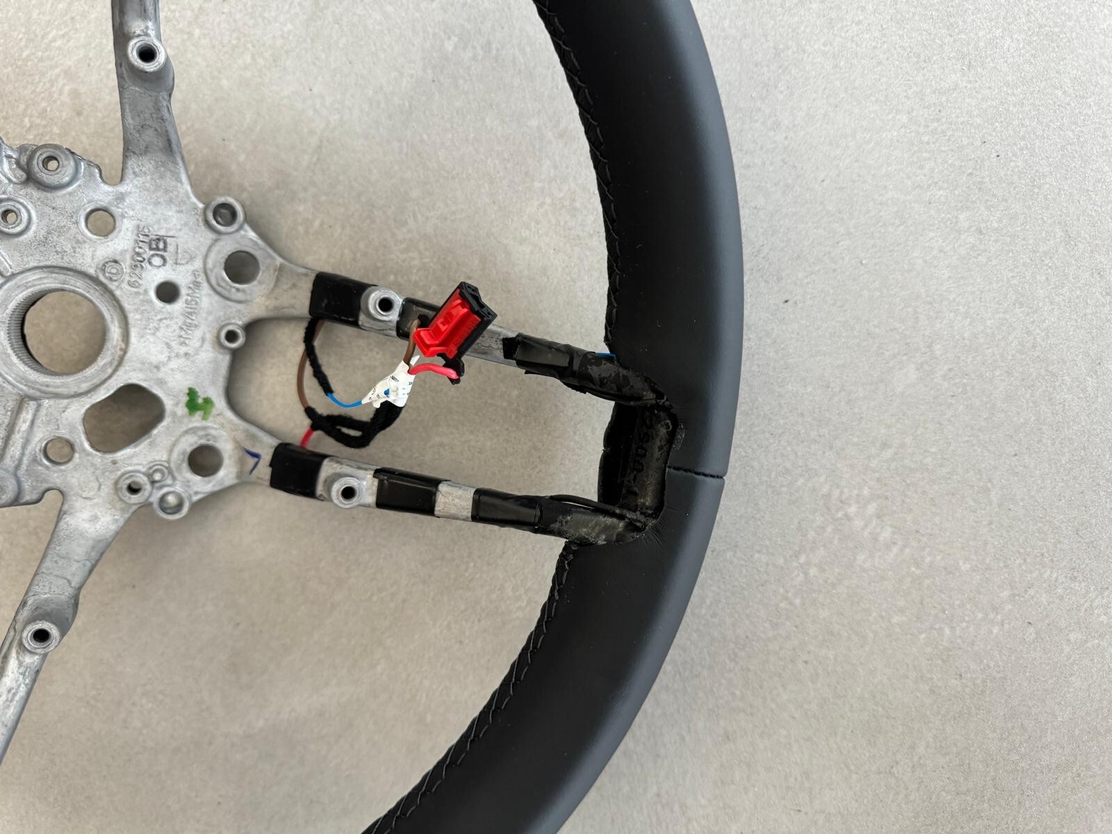 PORSCHE LEERES RAHMEN LENKRAD SPORT LEDER BEHEIZT SCHWARZ NEU - Obrázek 7