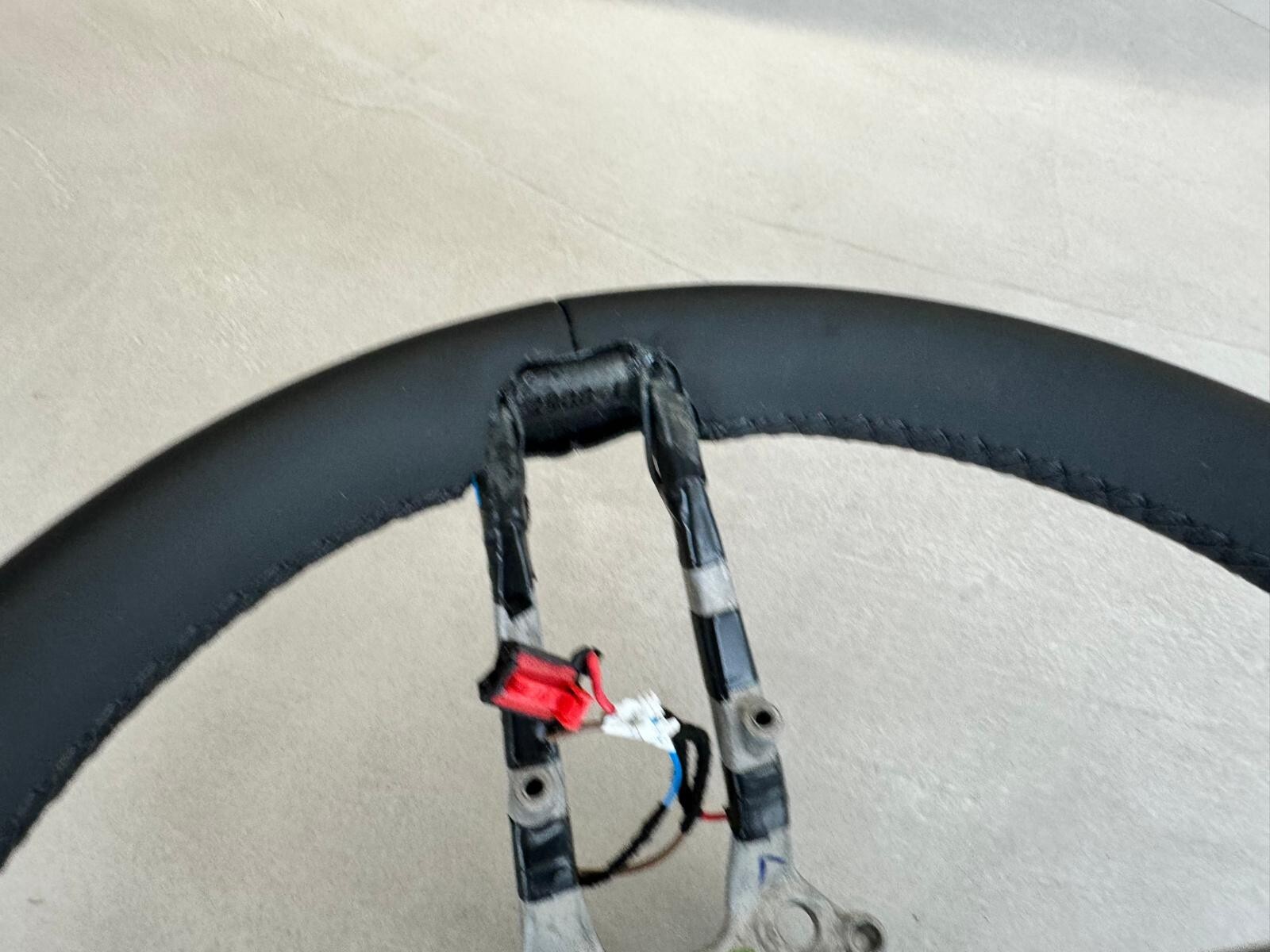 PORSCHE LEERES RAHMEN LENKRAD SPORT LEDER BEHEIZT SCHWARZ NEU - Obrázek 9