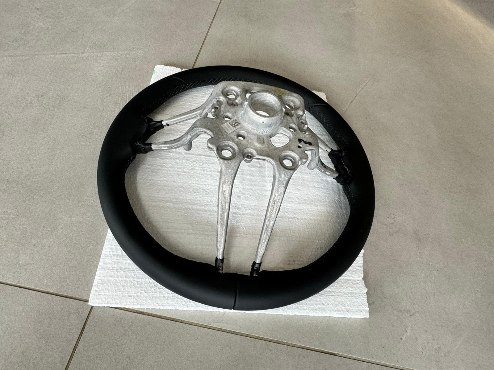 PORSCHE LEERES RAHMEN LENKRAD SPORT SCHWARZ LEDER NEU - Obrázek 12