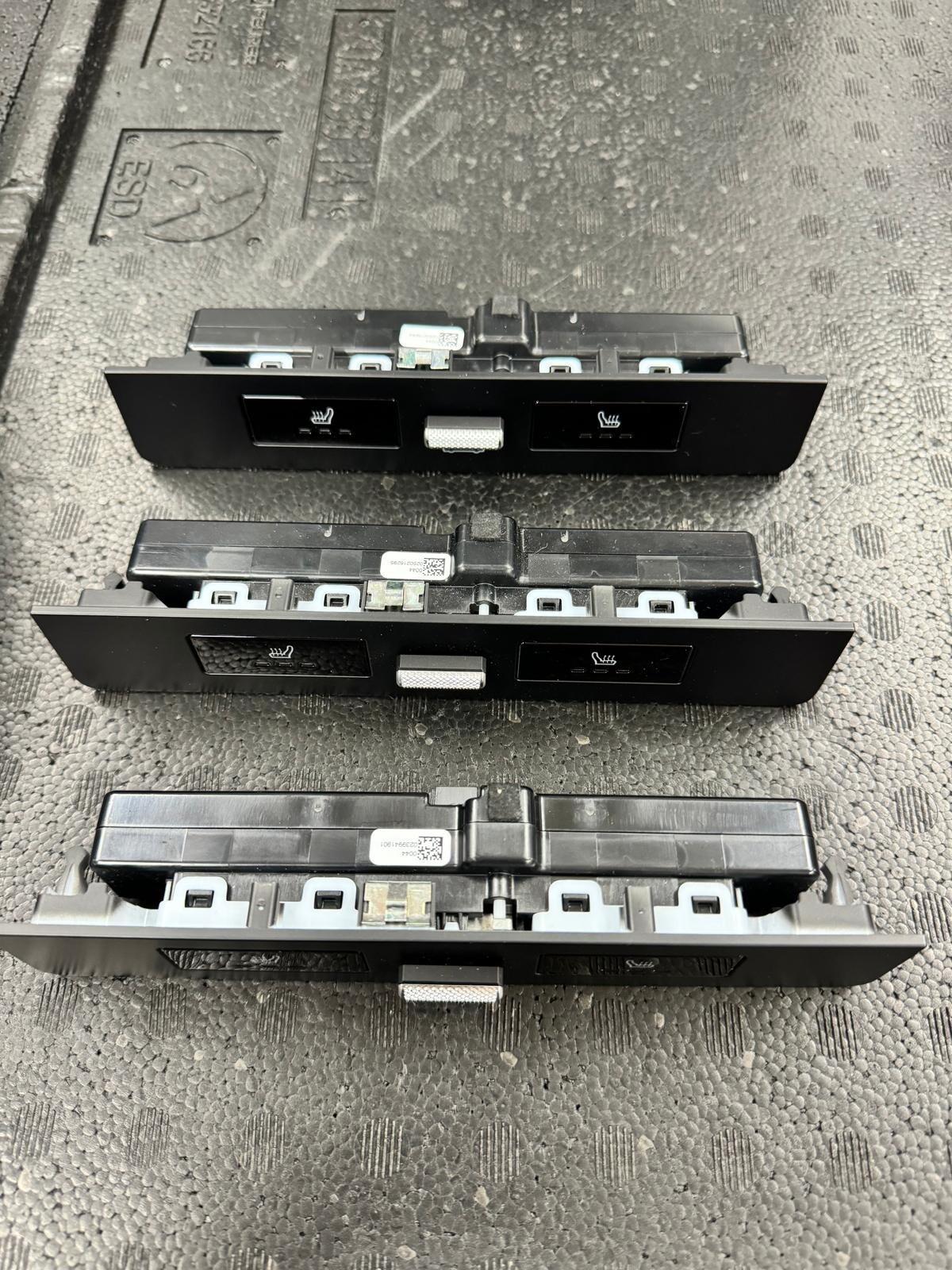 PORSCHE PANAMERA 971 971-2 RÜCKSITZHEIZUNG KONSOLE BEDIENEINHEIT 974919709E NEU - Obrázek 3