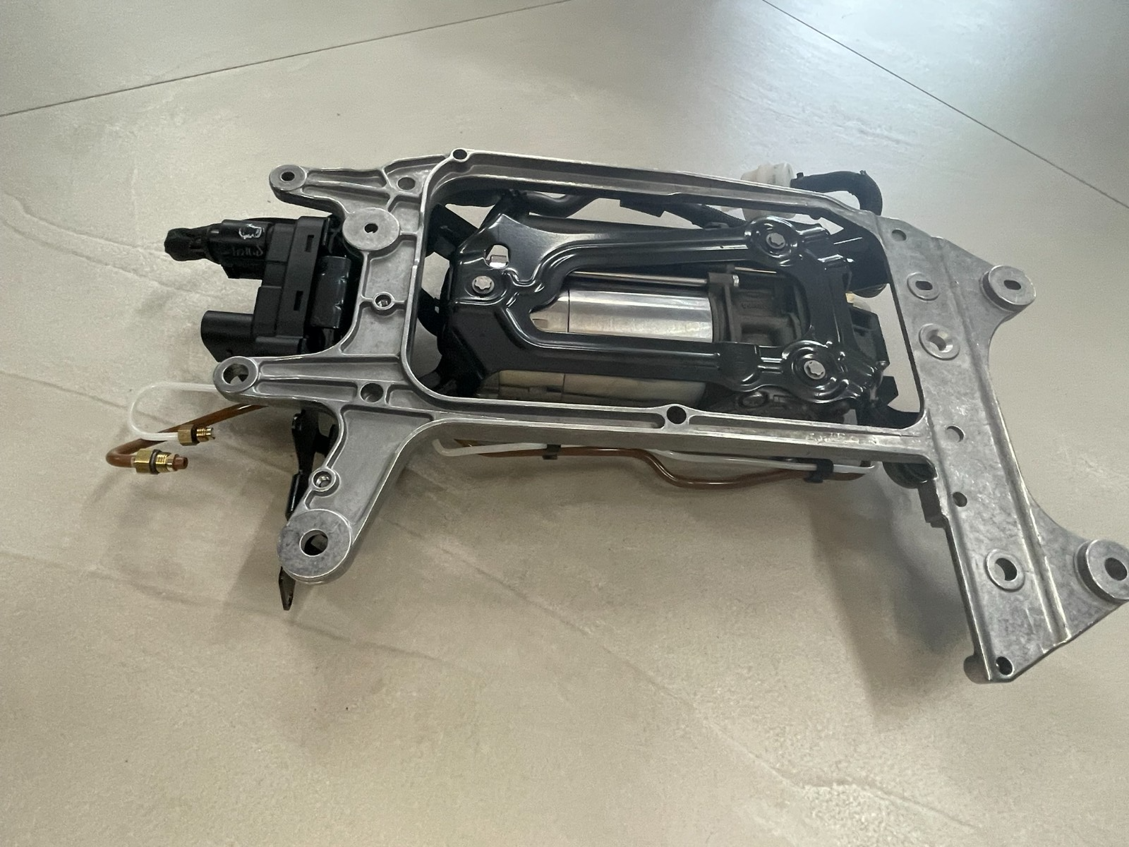 PORSCHE PANAMERA LUFTKOMPRESSOR FÜR FAHRWERK 976616006C PAE616006 NEUORIGINAL ! - Obrázek 17