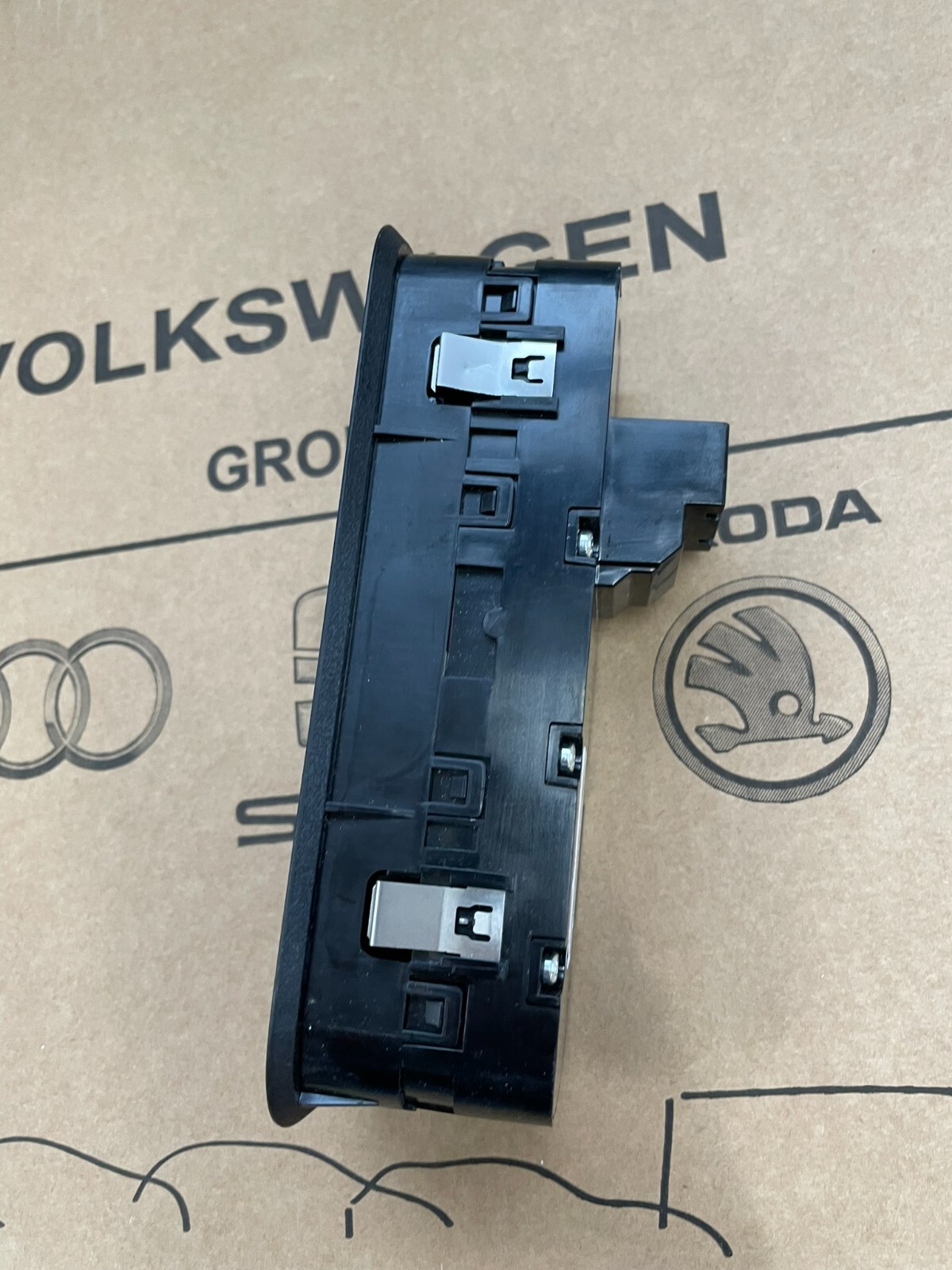 PORSCHE PANAMERA SCHALTER ELEKTRISCHEN FENSTERHEBER VORN L. 971959858E Fast Neu - Obrázek 14